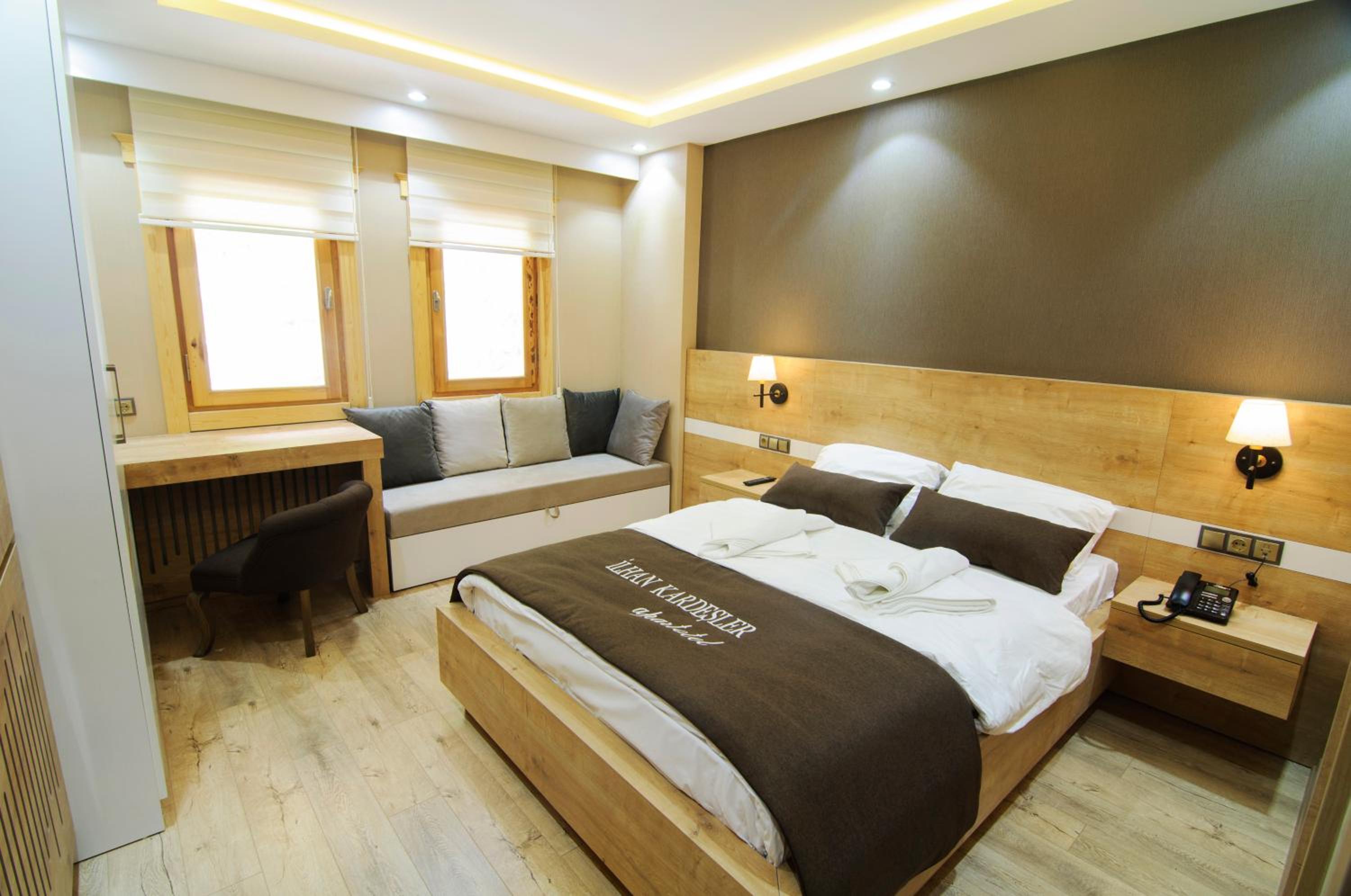 Three-Bedroom Apartment - Photo 8