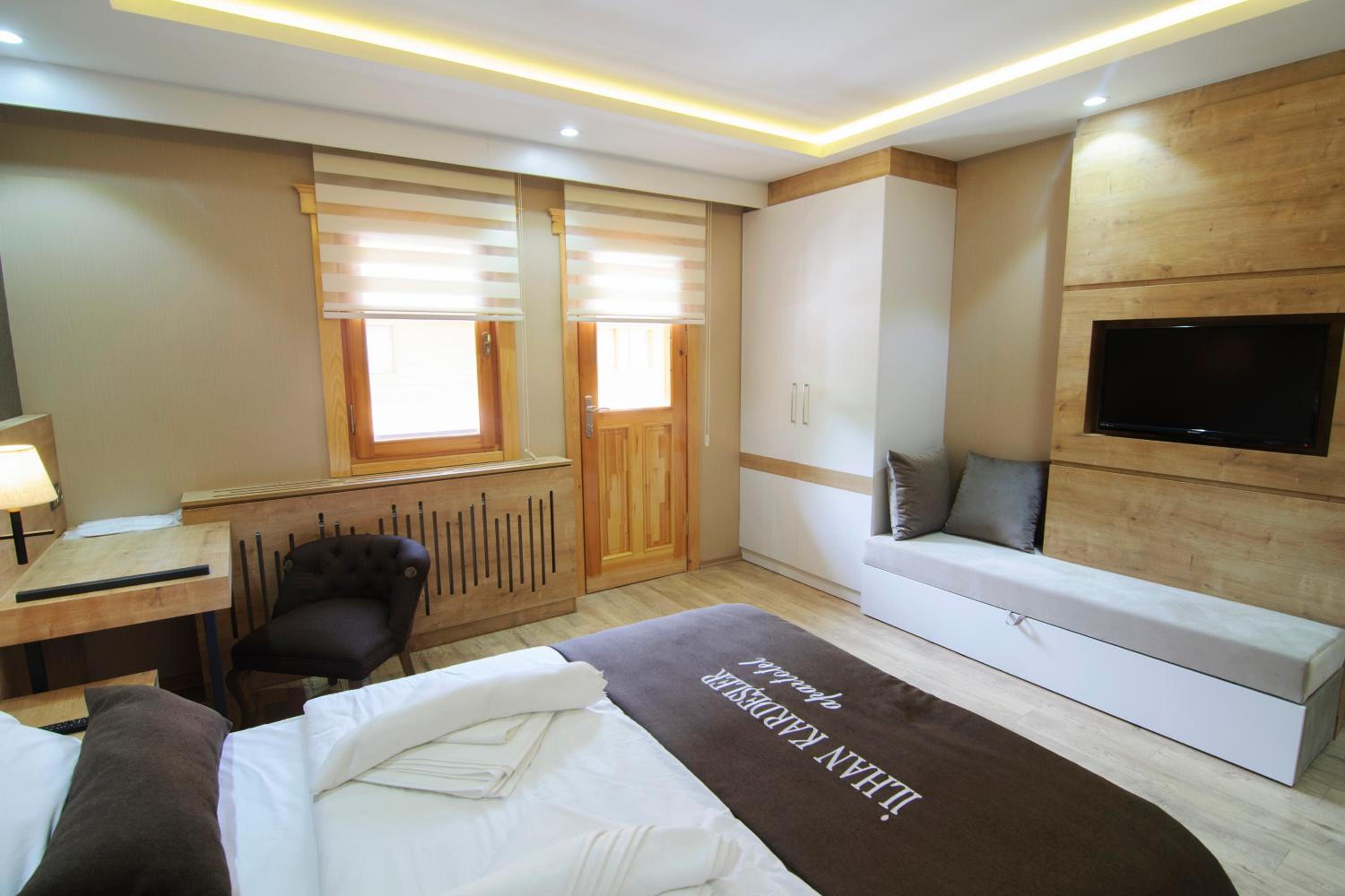 Three-Bedroom Apartment - Photo 1