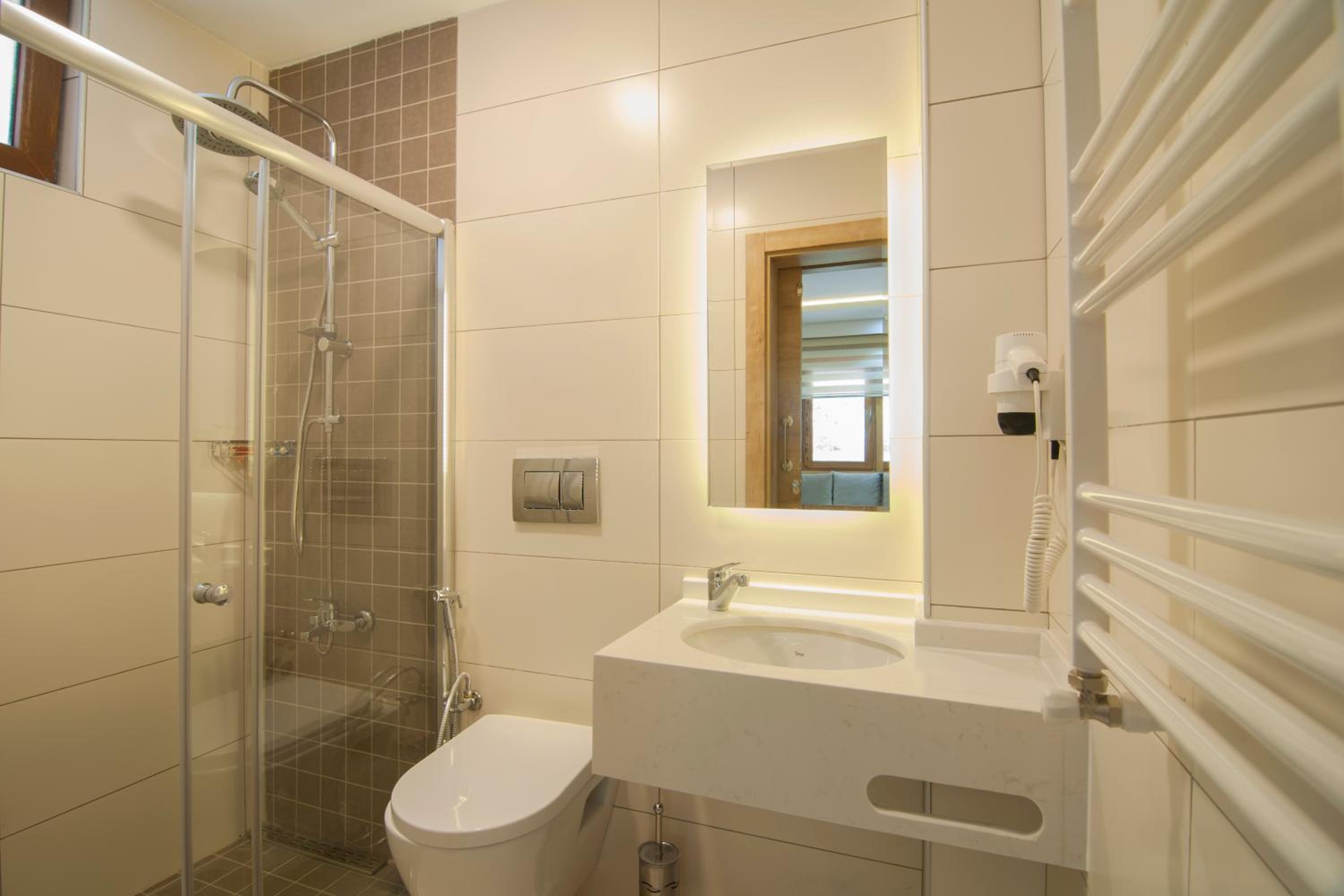 Three-Bedroom Apartment - Photo 3