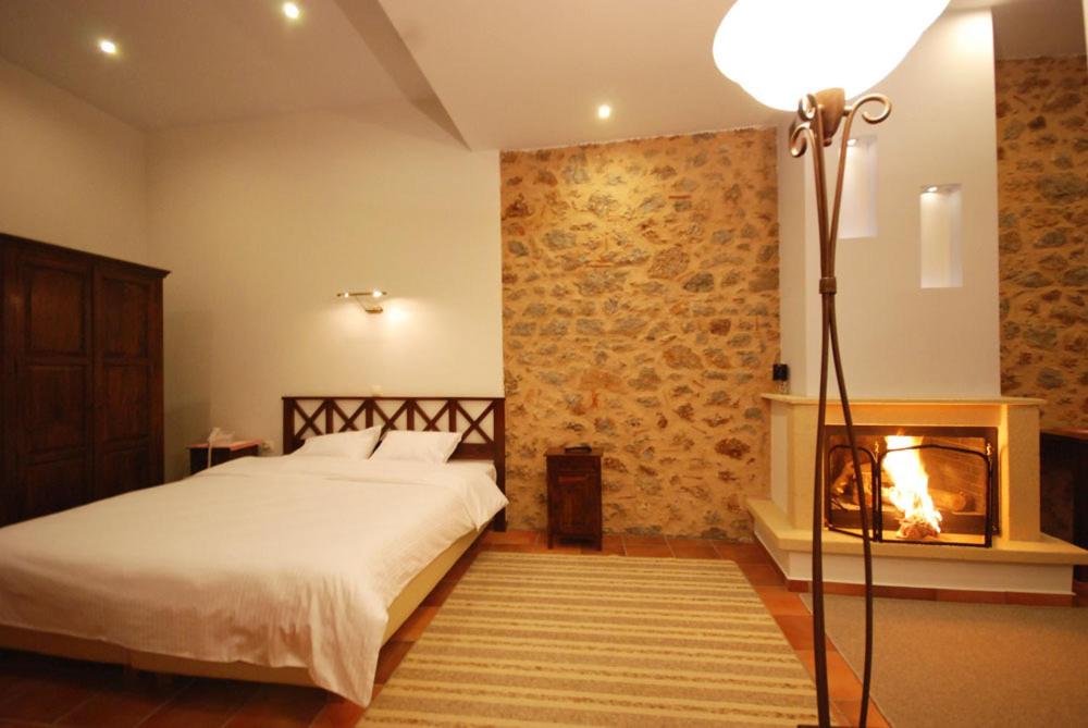 Junior Suite with Fireplace - Photo 1