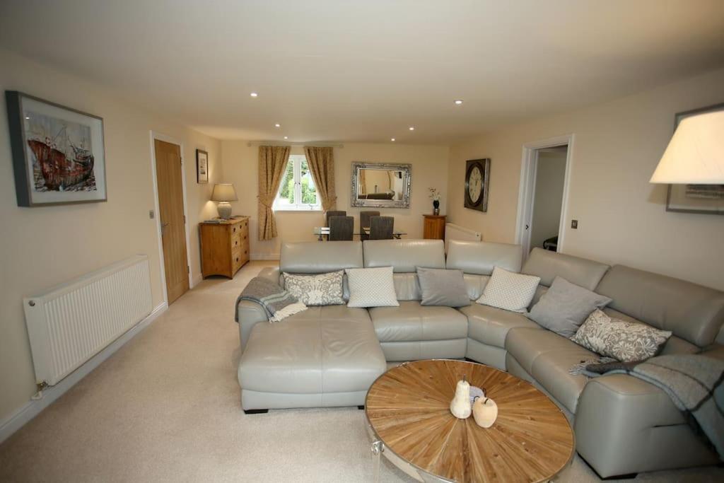 Two-Bedroom House photo 2