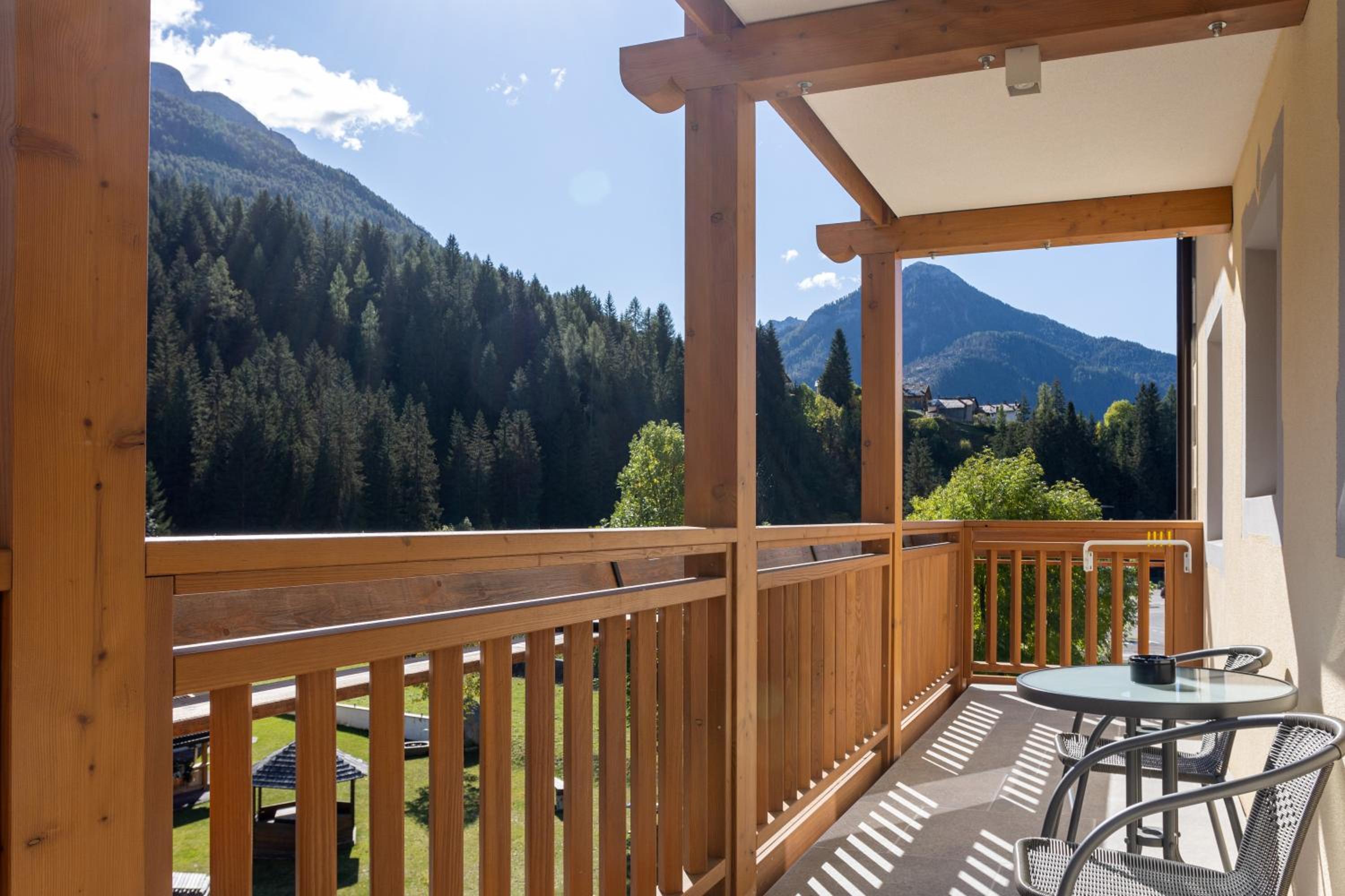 Junior Suite with Garden View
