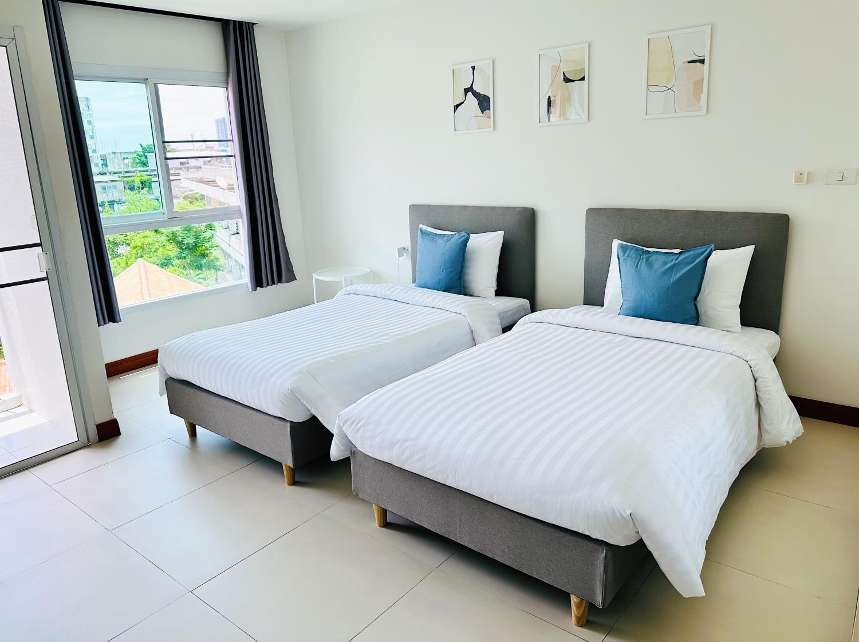 Standard Twin Room photo 2