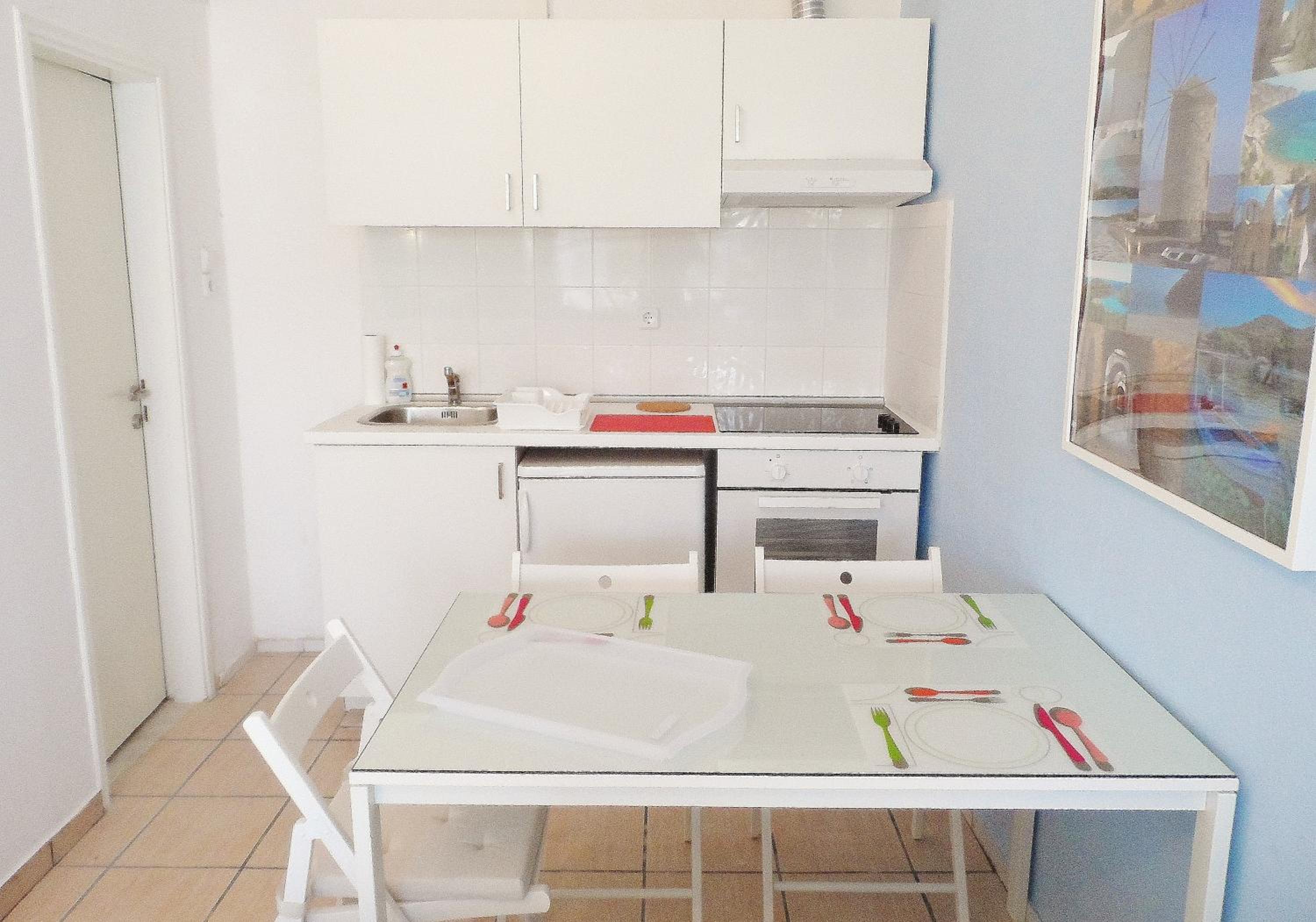 Triple bed studio with garden view - Photo 4