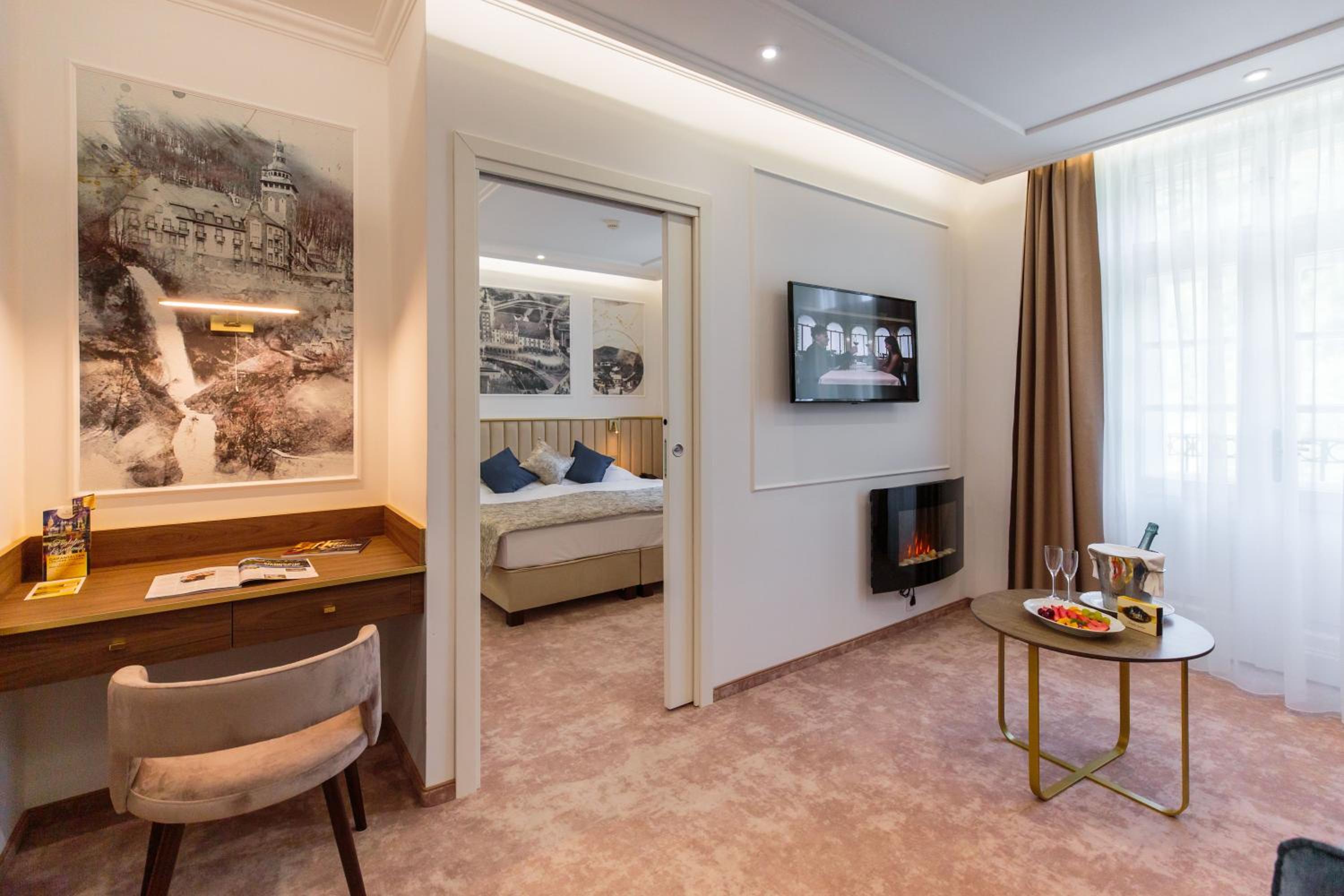 Deluxe Suite