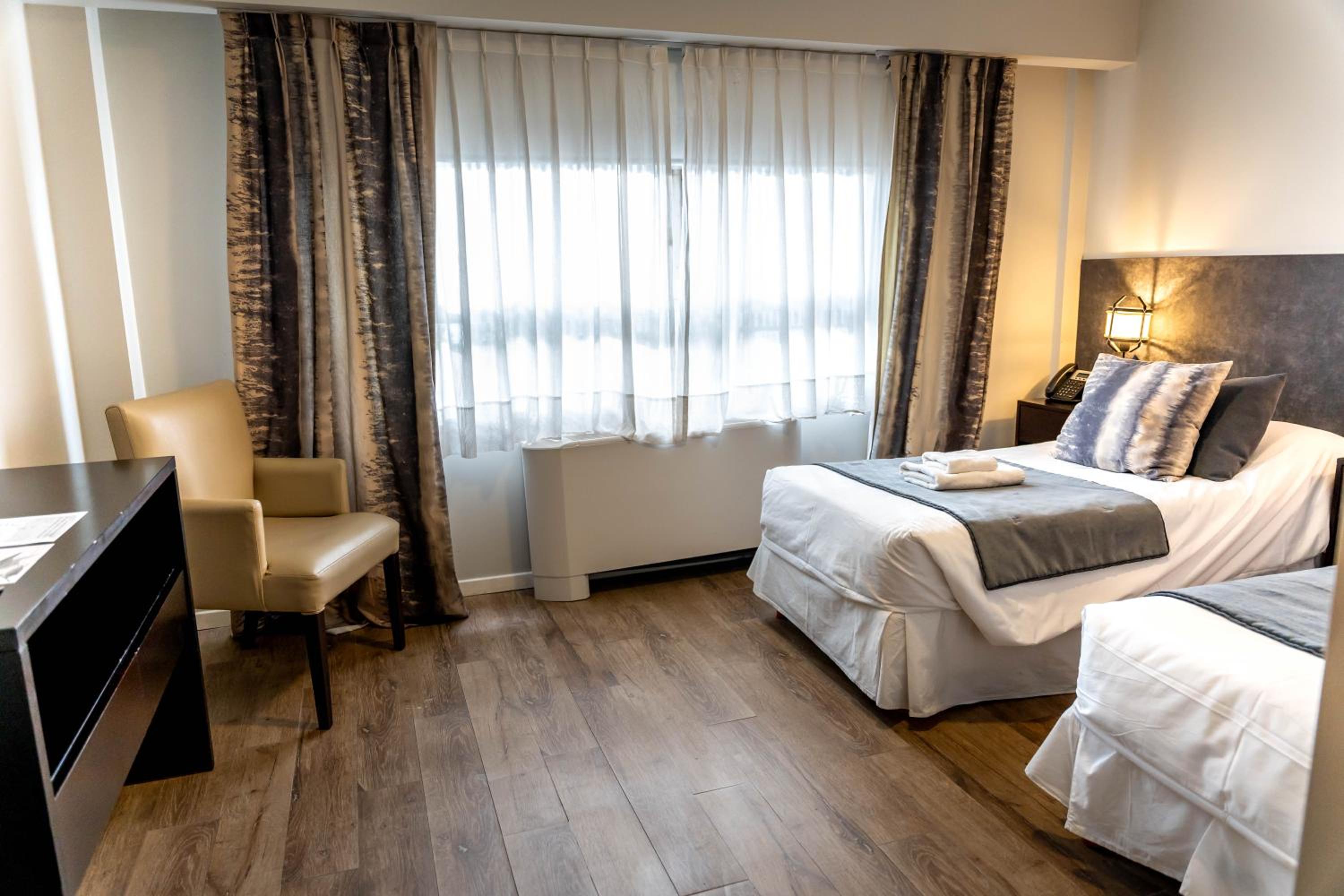 Standard Twin Room photo 3