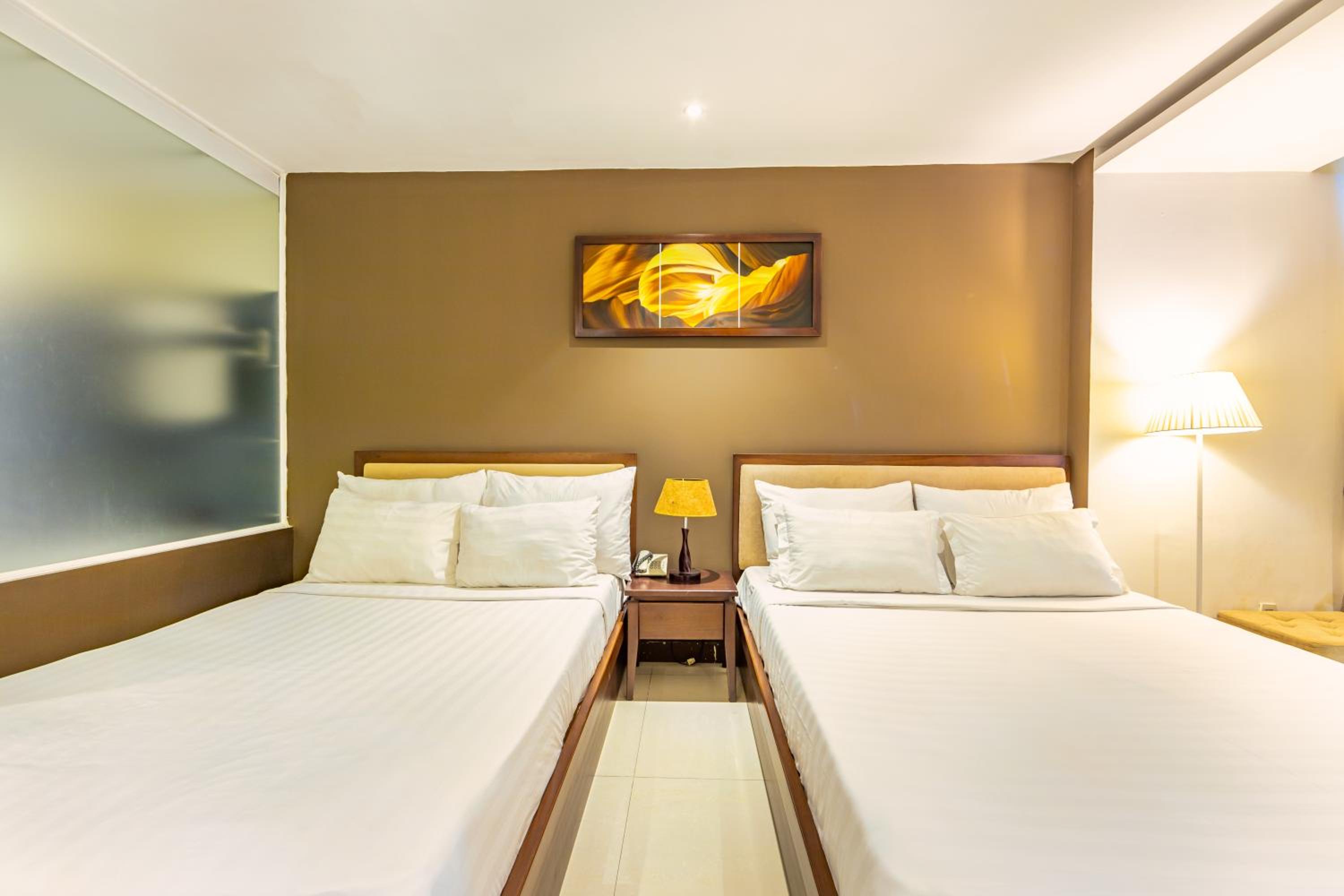Large Twin Room photo 1