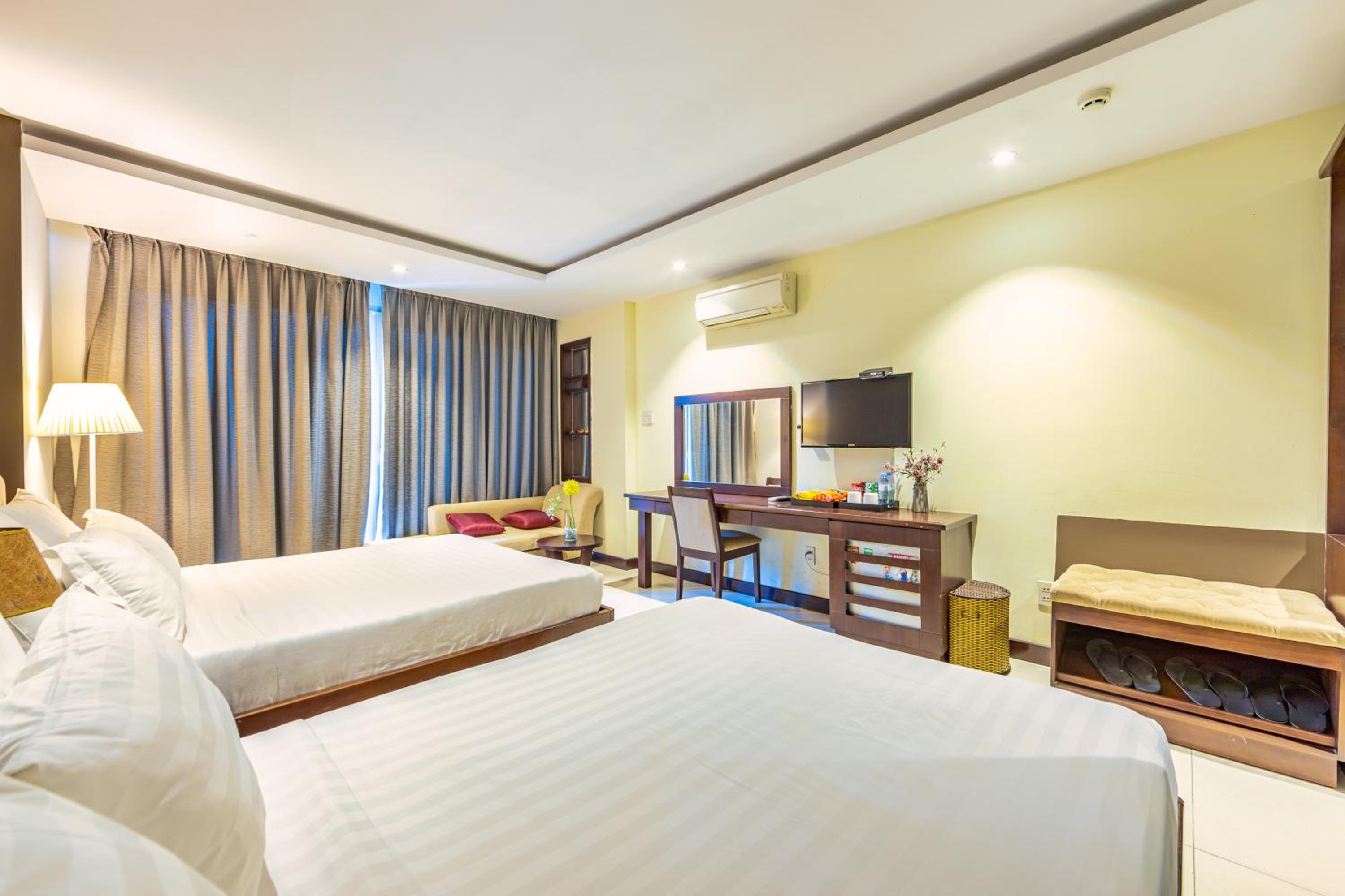Large Twin Room photo 2