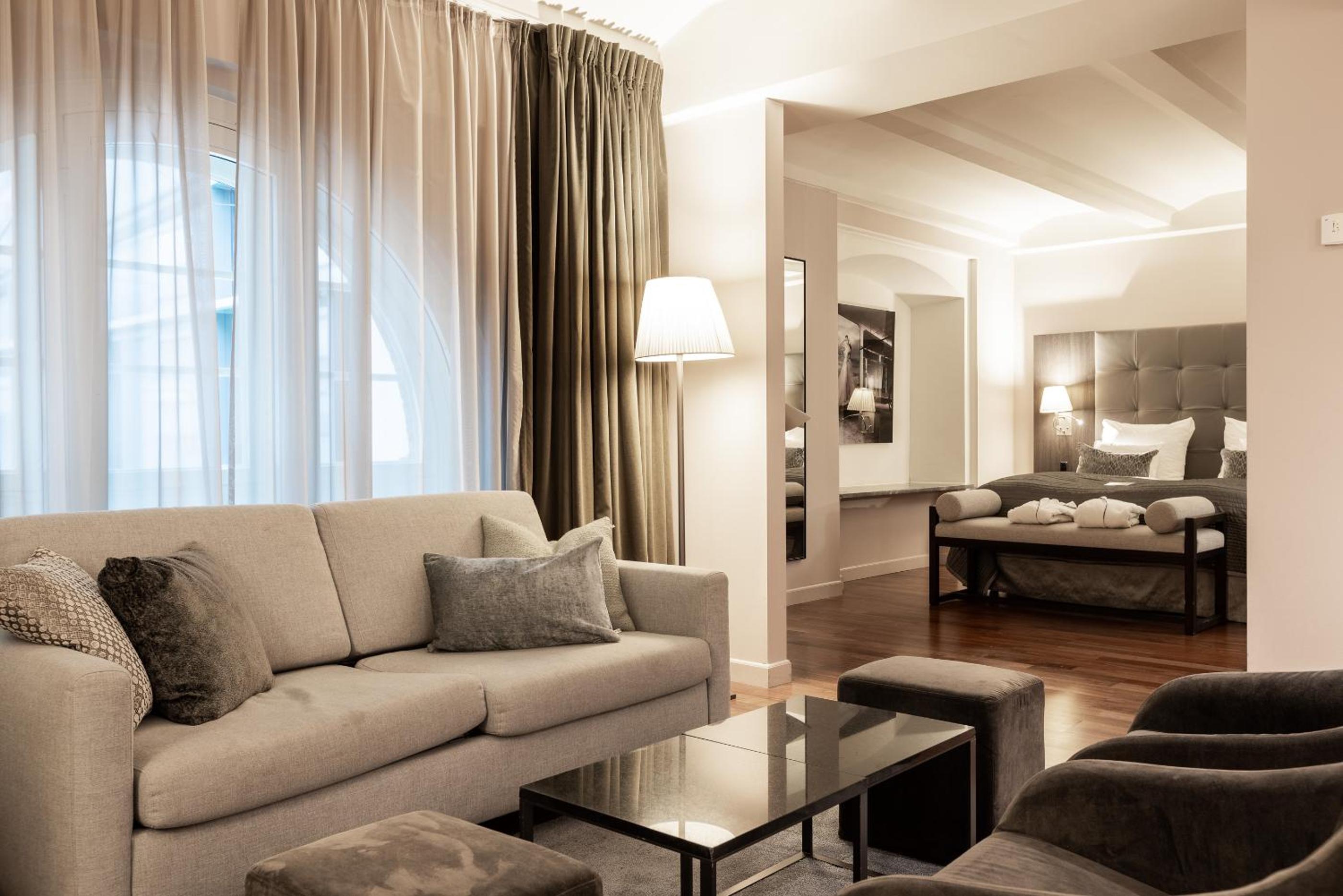 Deluxe Twin Room - Photo 1