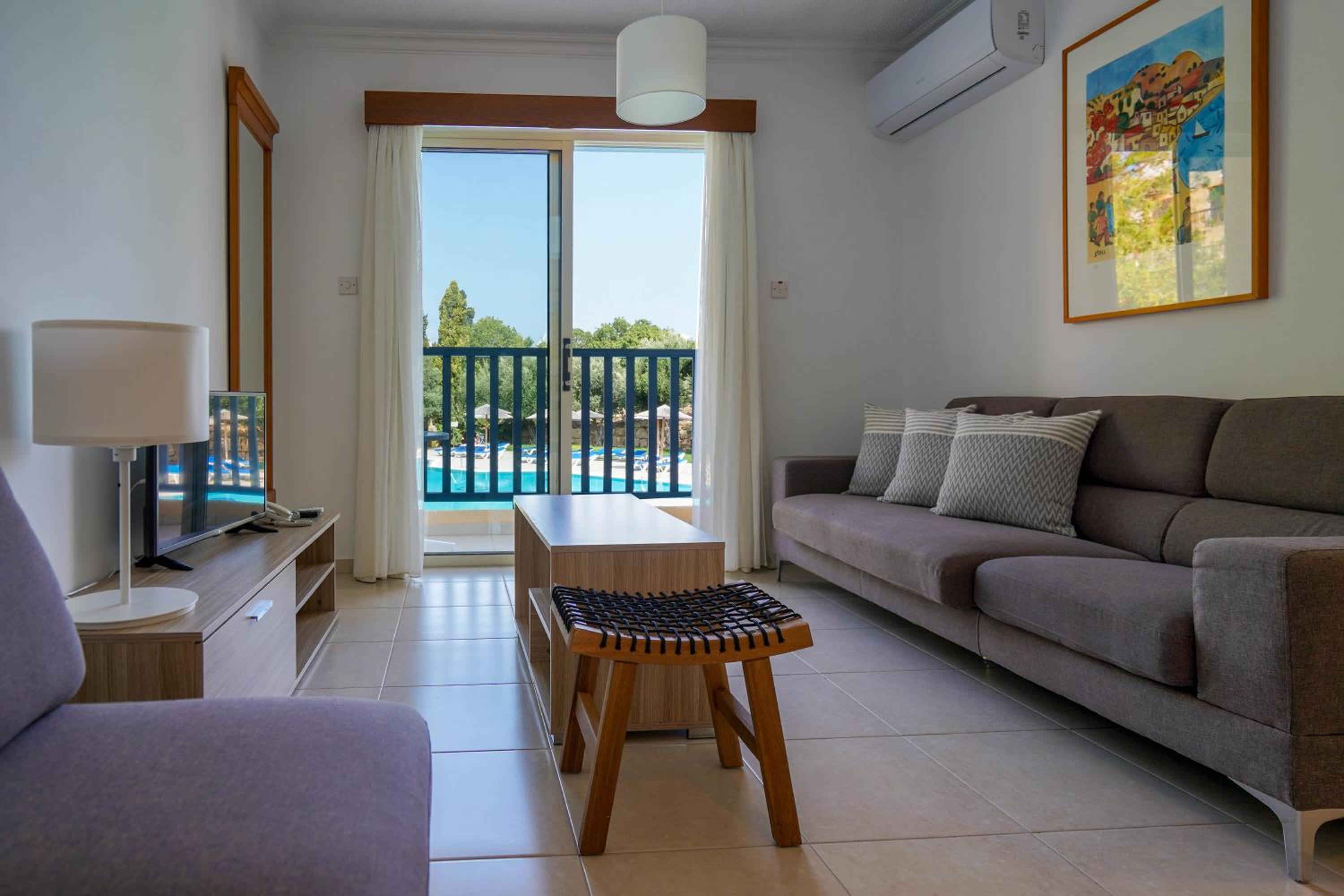 Two-Bedroom Suite - Photo 9