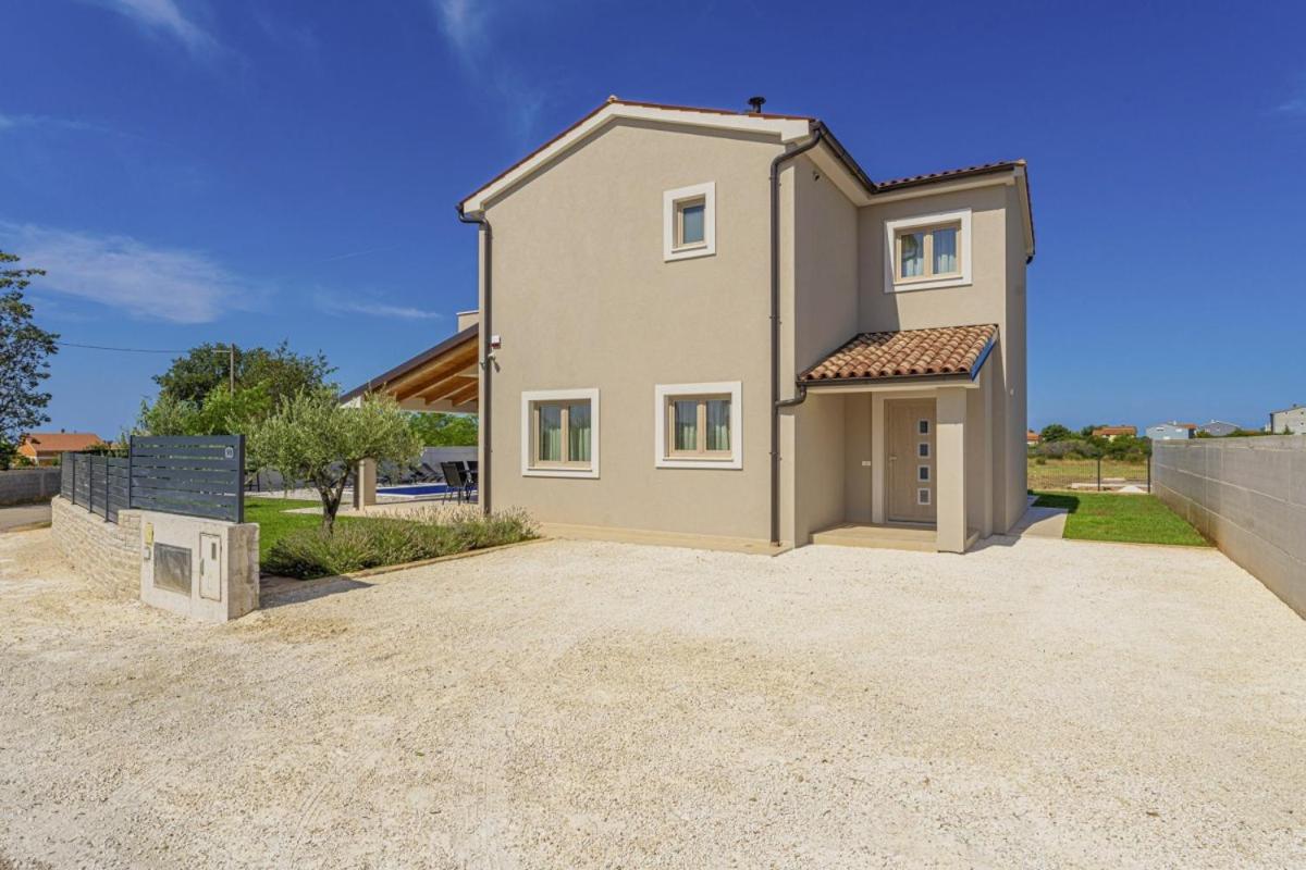 Villa with Private Pool photo 2