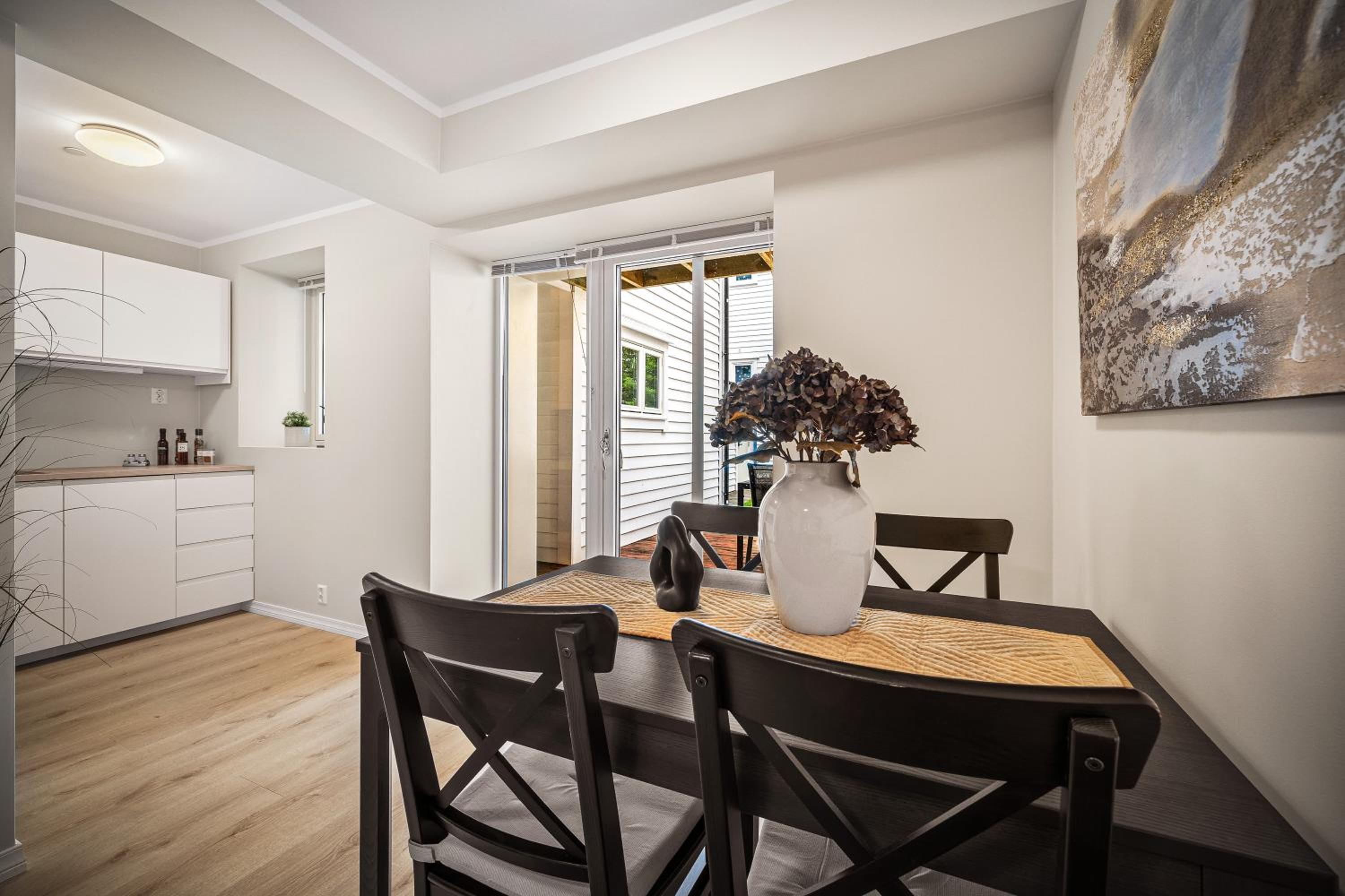 Apartment with Garden View - Photo 10