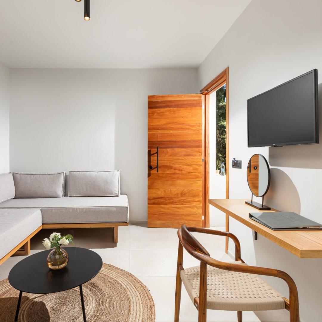 Bungalow (3 Adults) photo 3