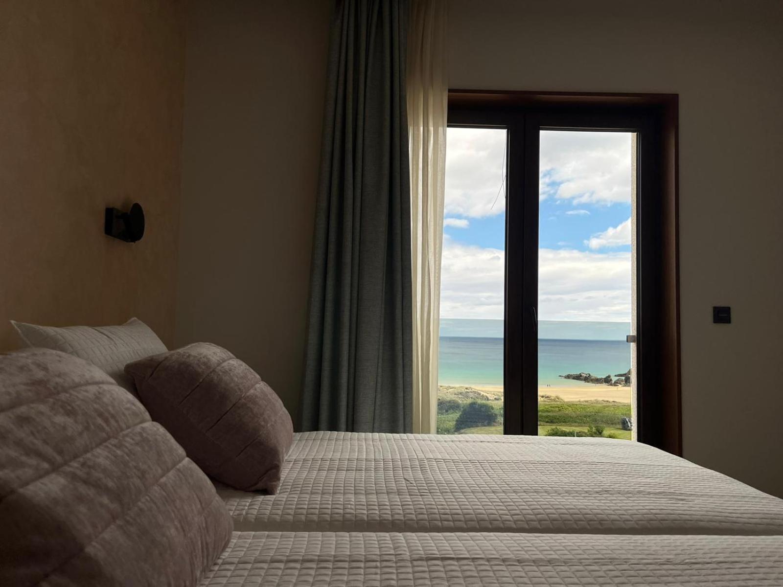 Double Room with Sea View - Photo 6
