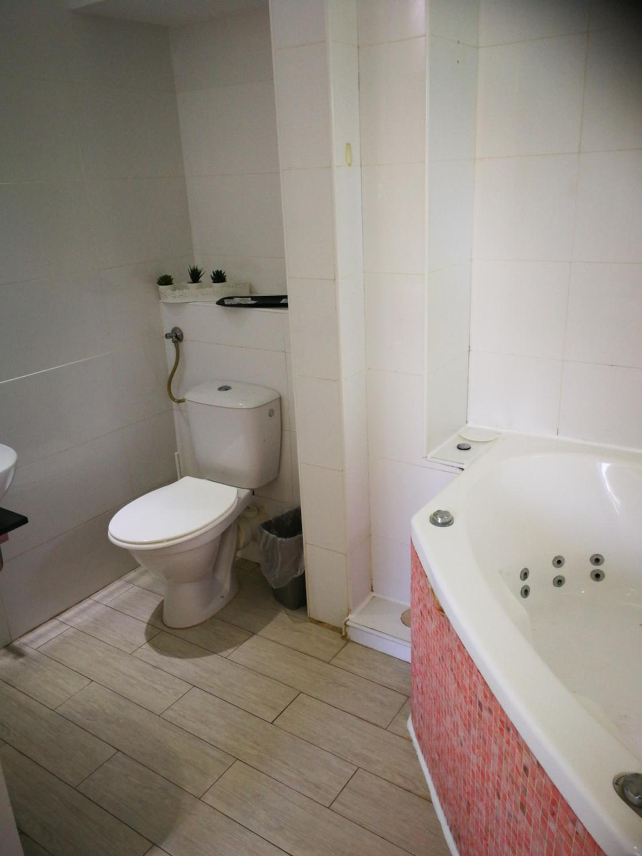 Standard Double Room photo 3