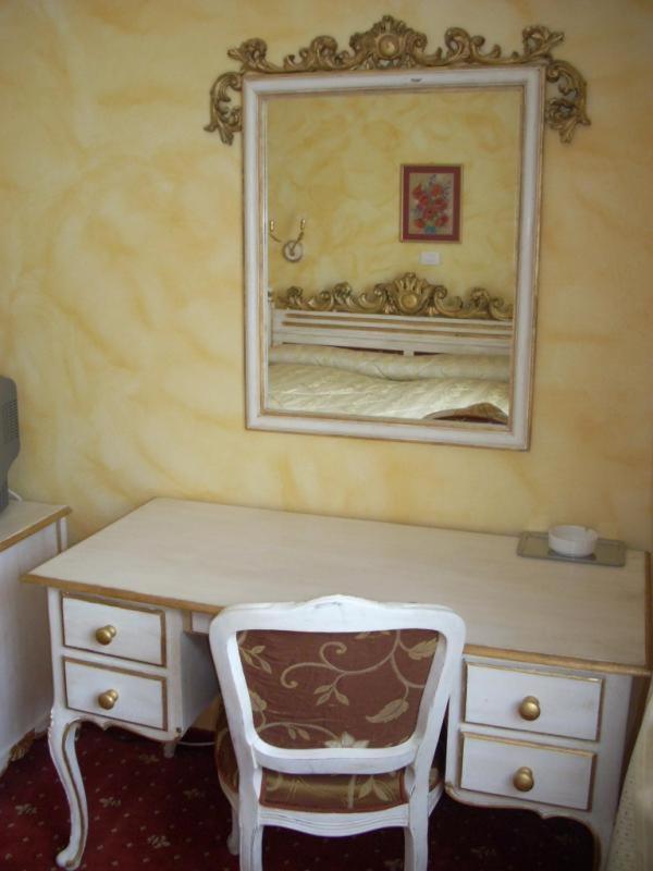 Double or Twin Room with Balcony - Photo 59