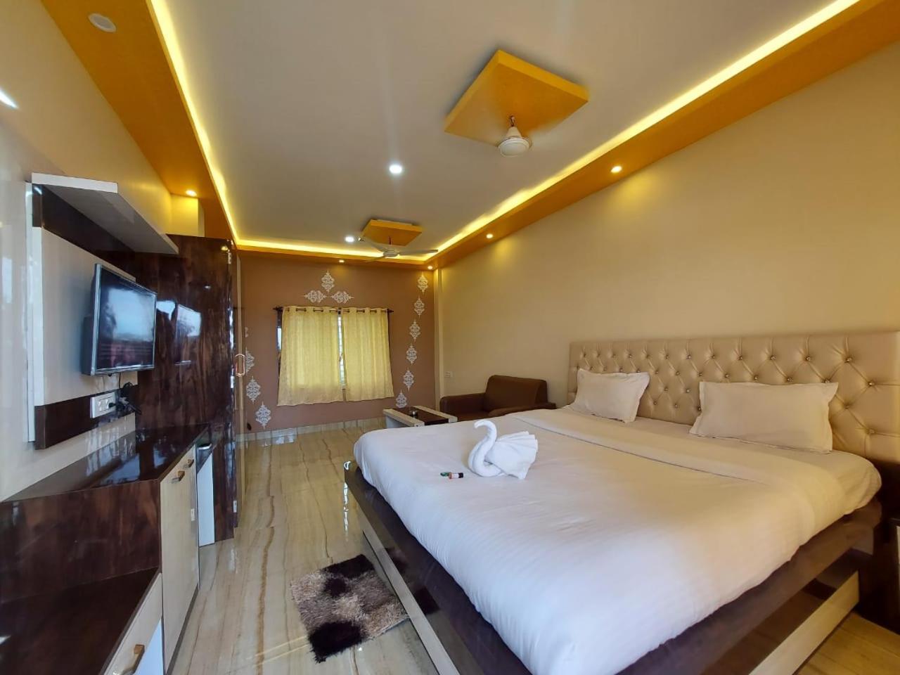 Queen Room