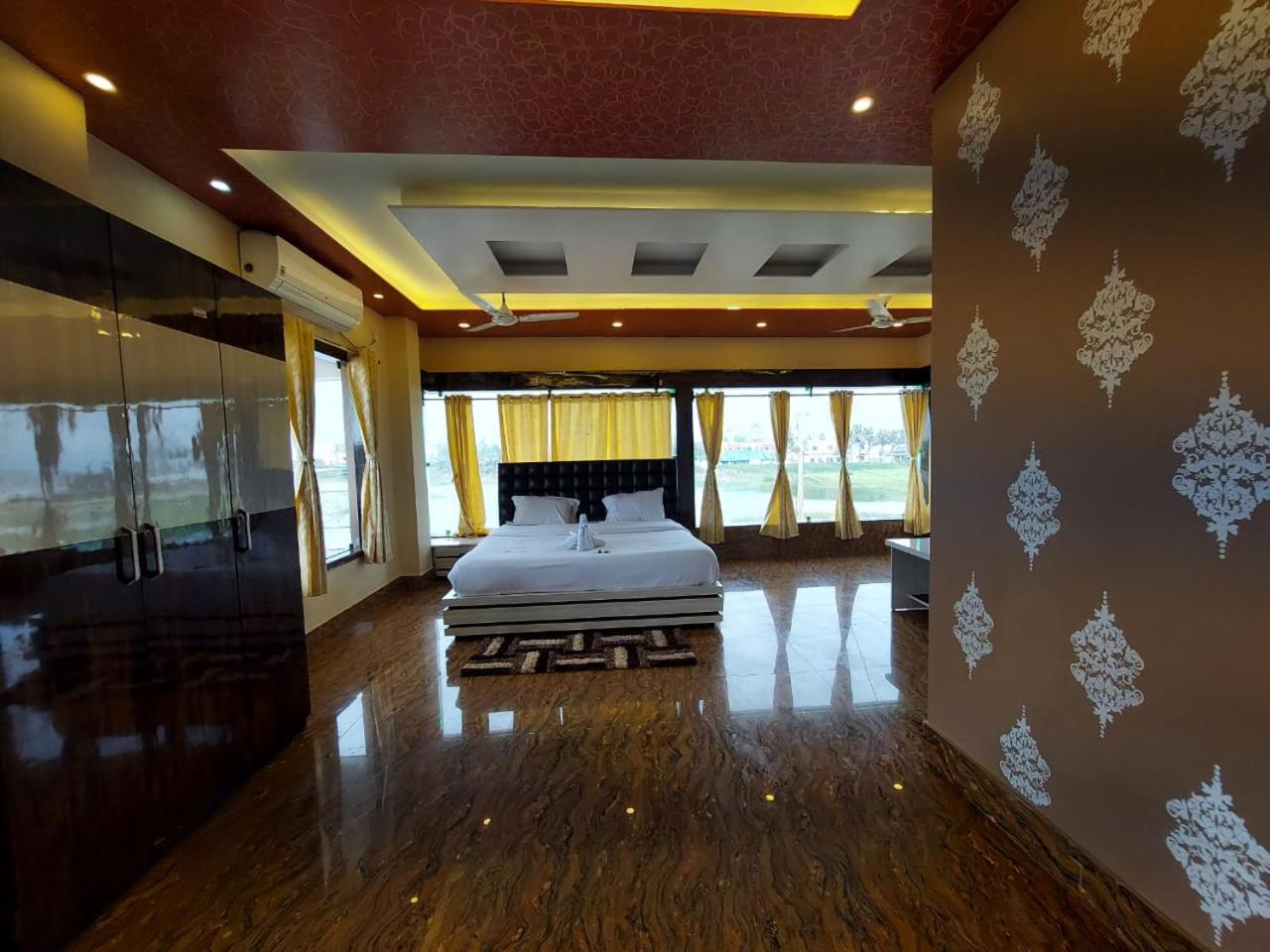 Junior Suite with Garden View photo 2
