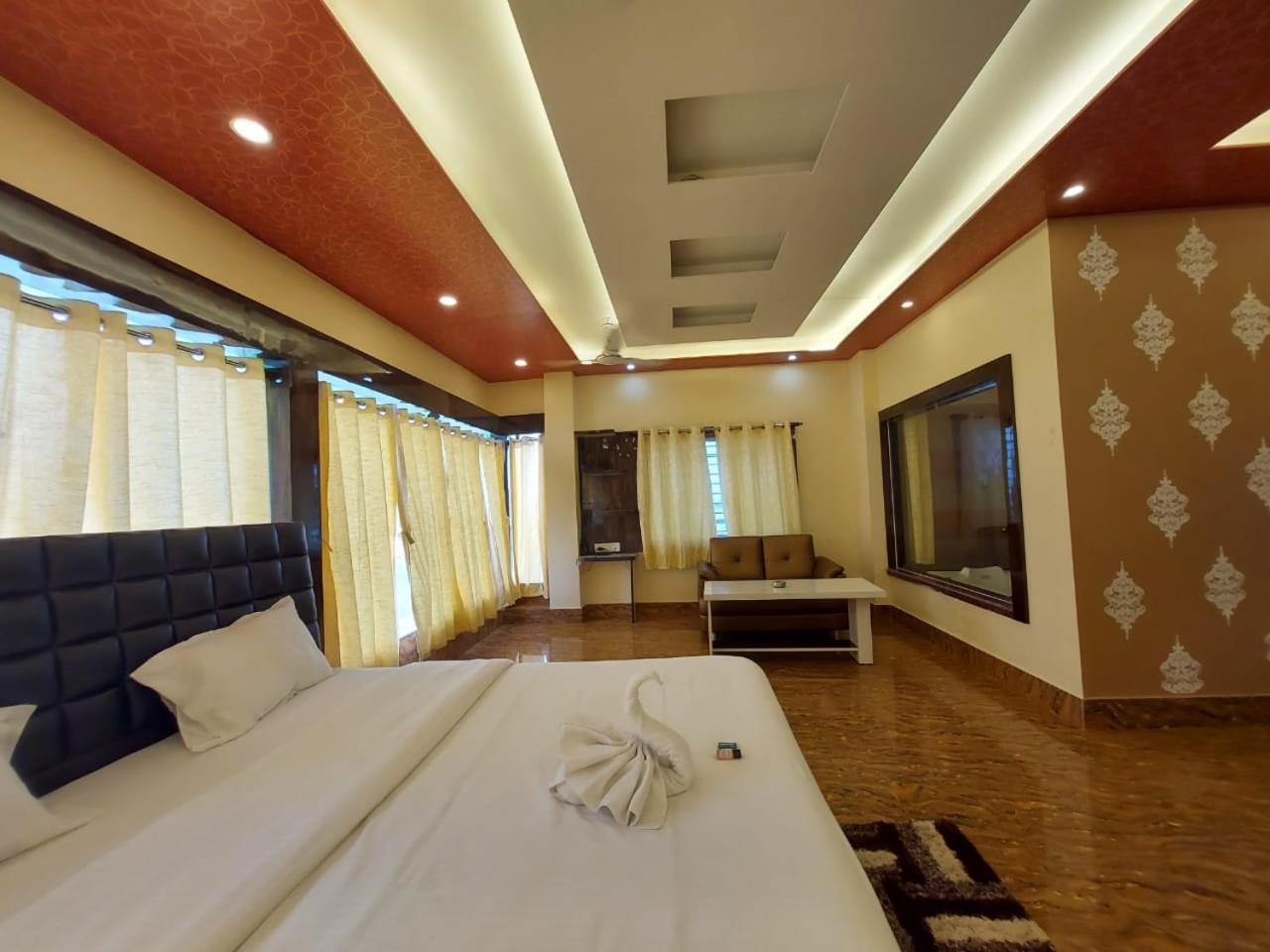 Junior Suite with Garden View photo 3