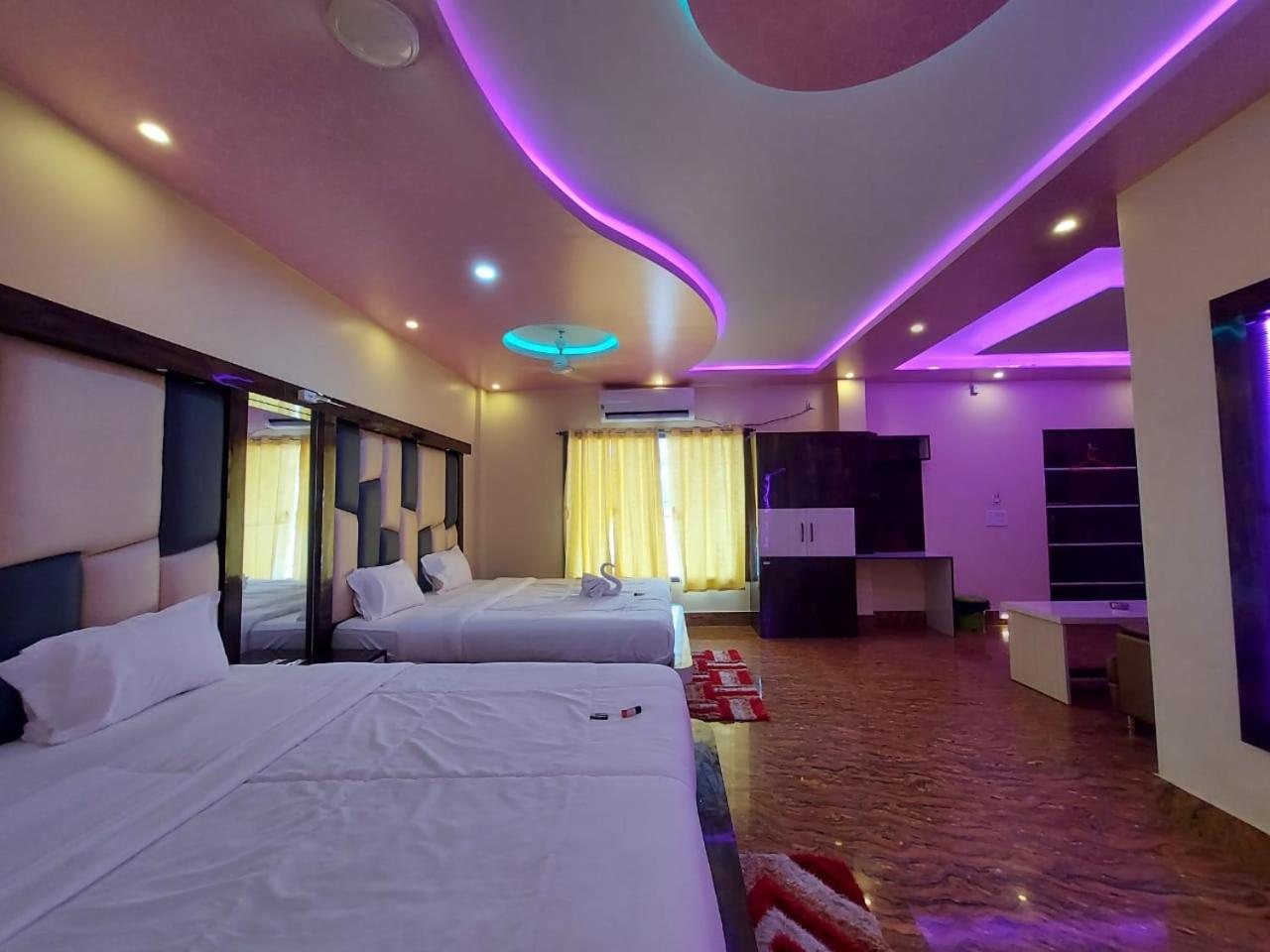 Family Room with Side Sea View photo 2