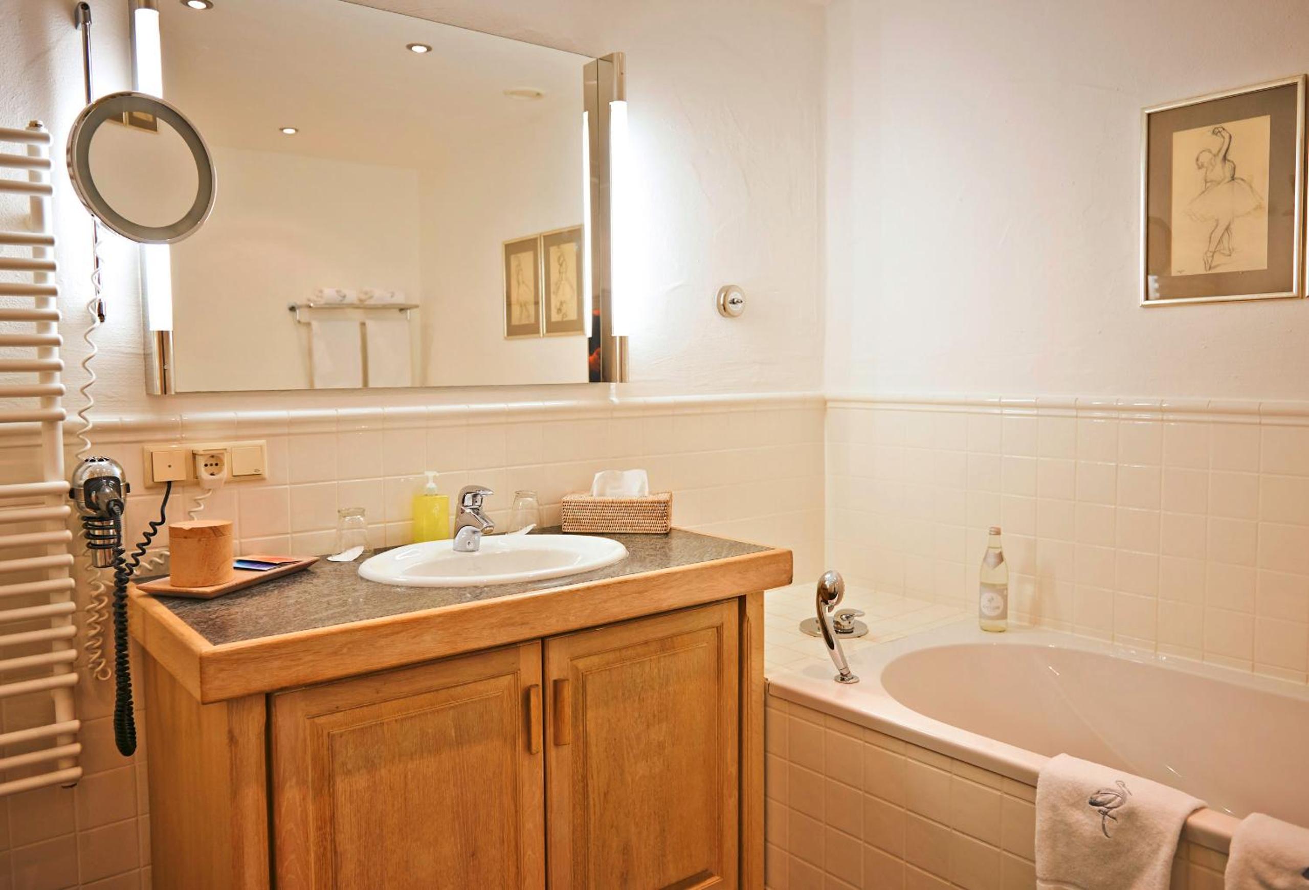 Large Double Room photo 3