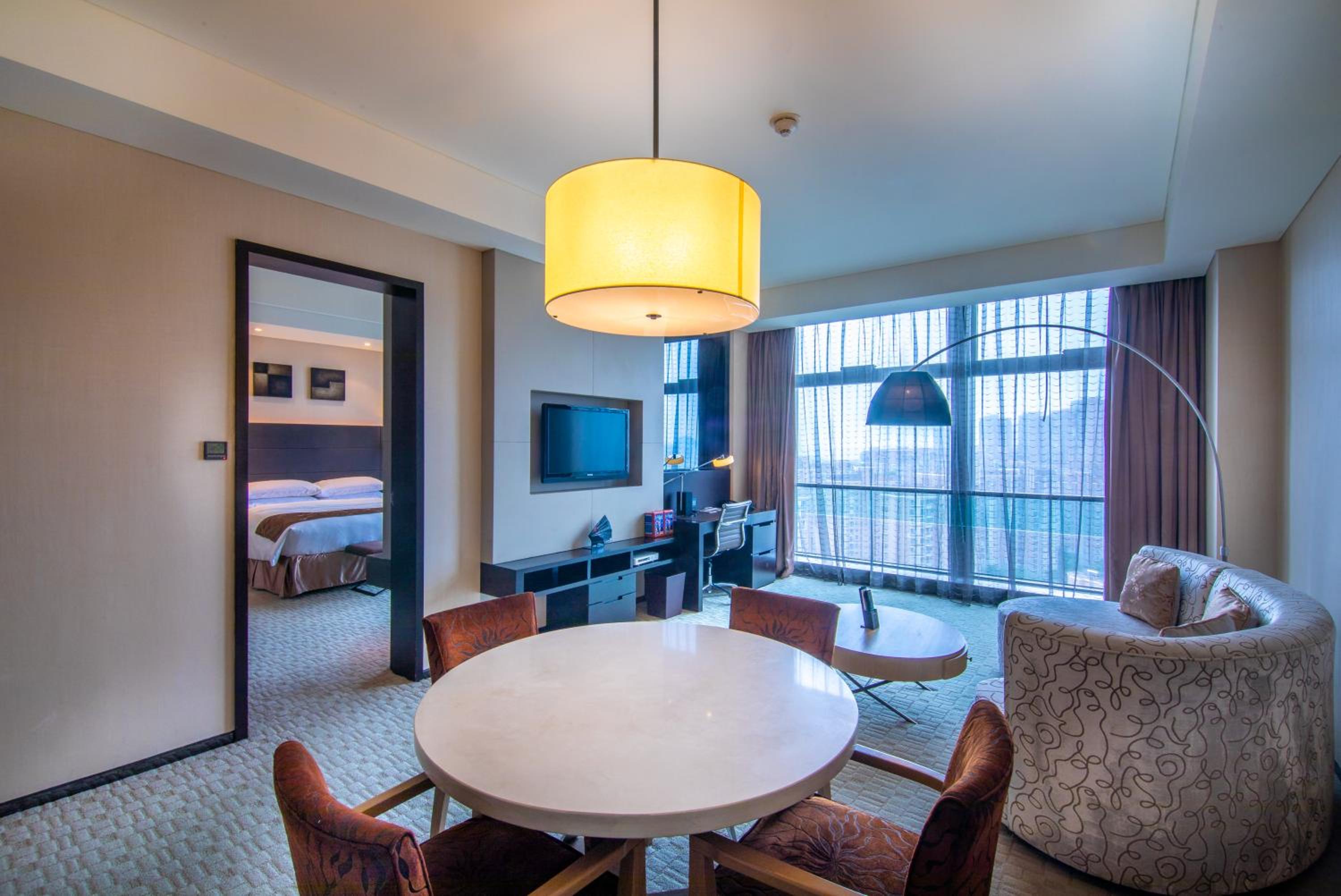 Deluxe Suite photo 2