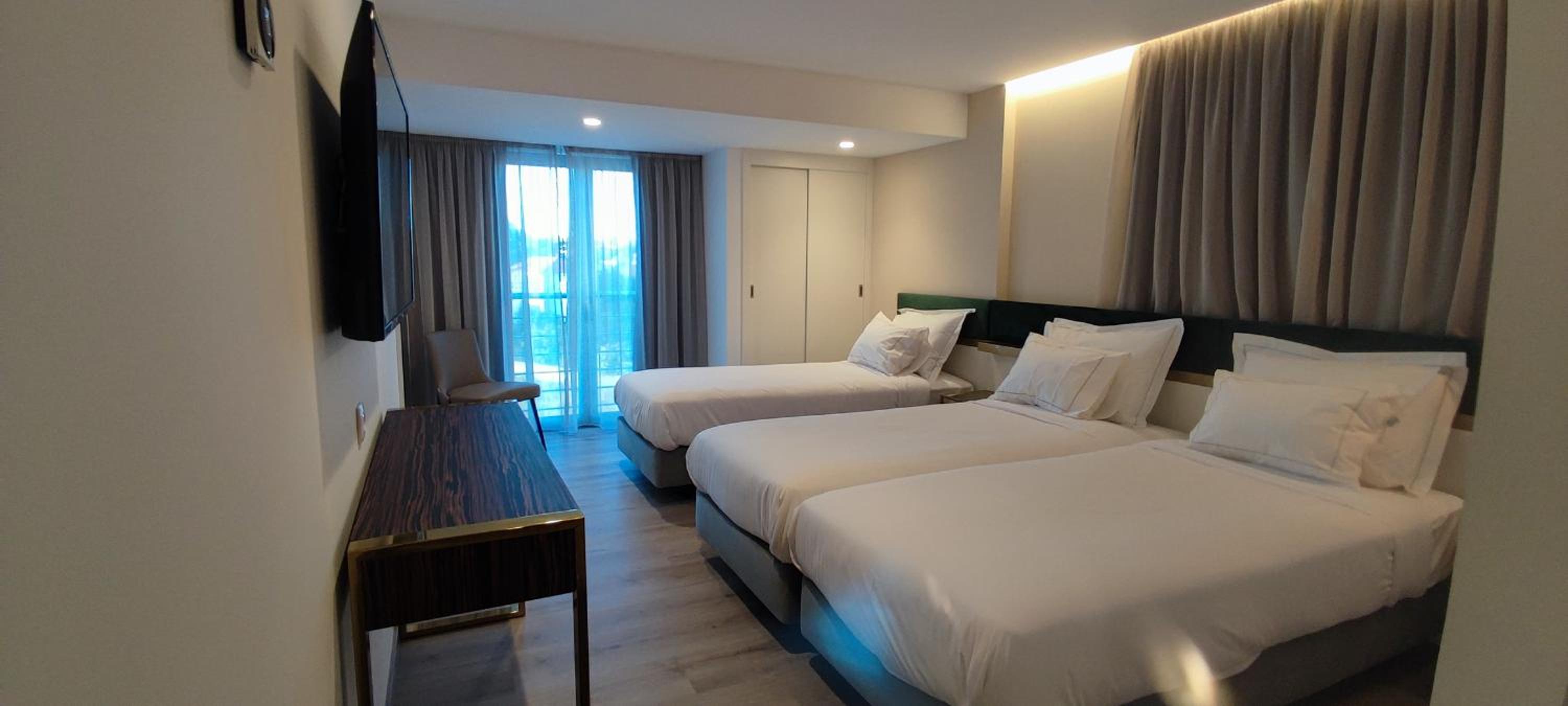 Superior Triple Room photo 2