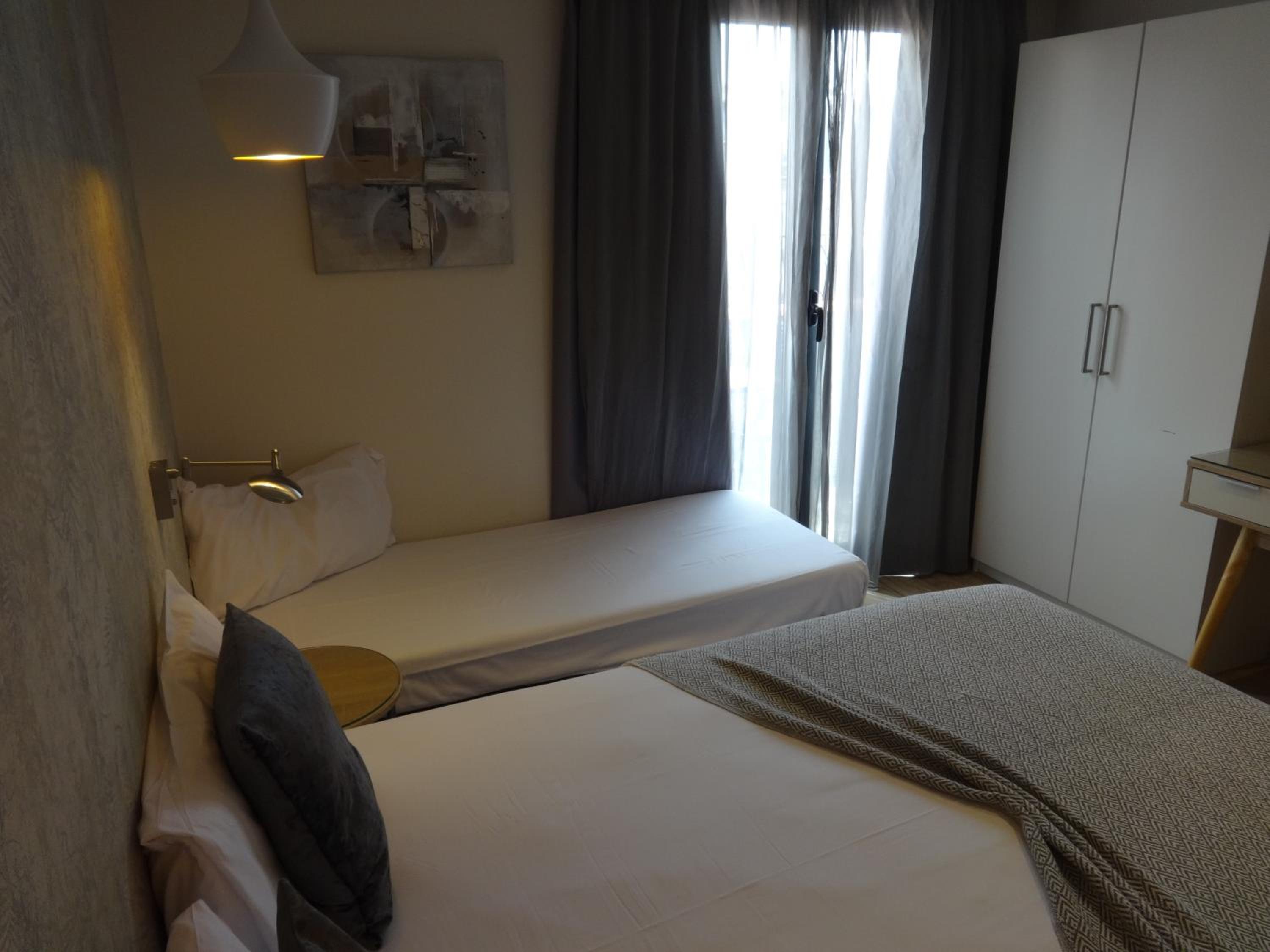 Superior Double Room with Extra Bed photo 2