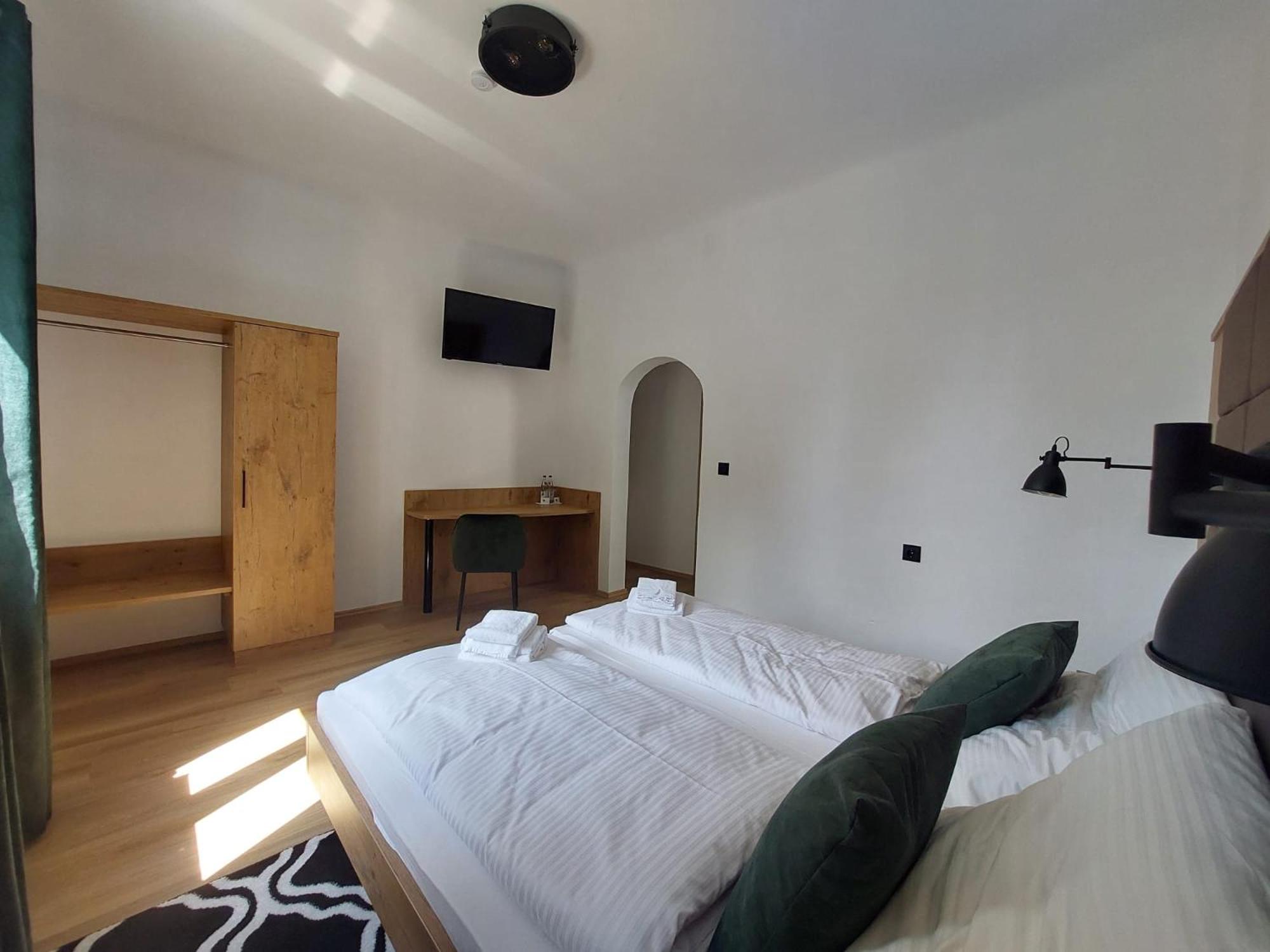 Standard Double Room photo 2