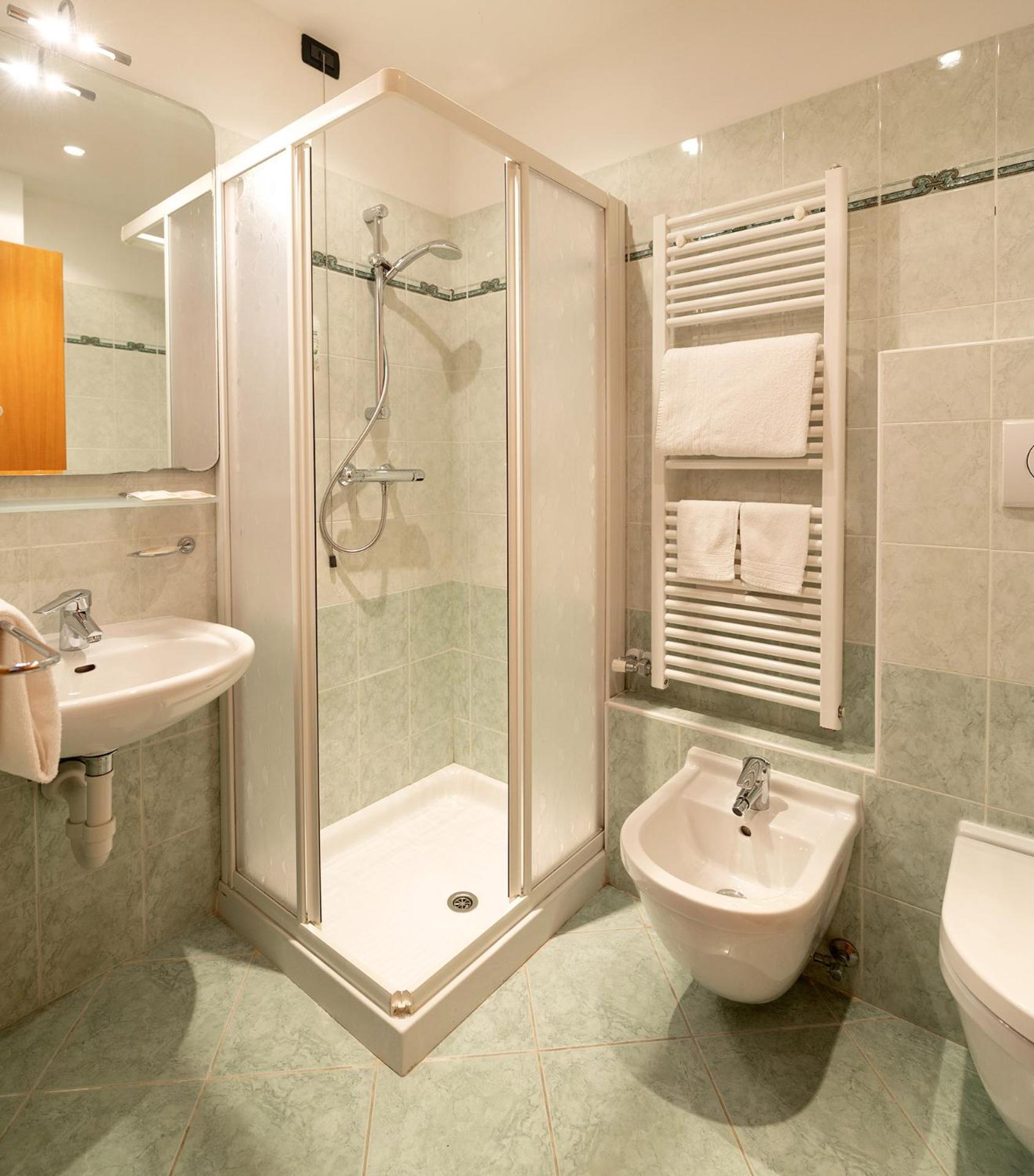 Standard Family Room - Photo 3