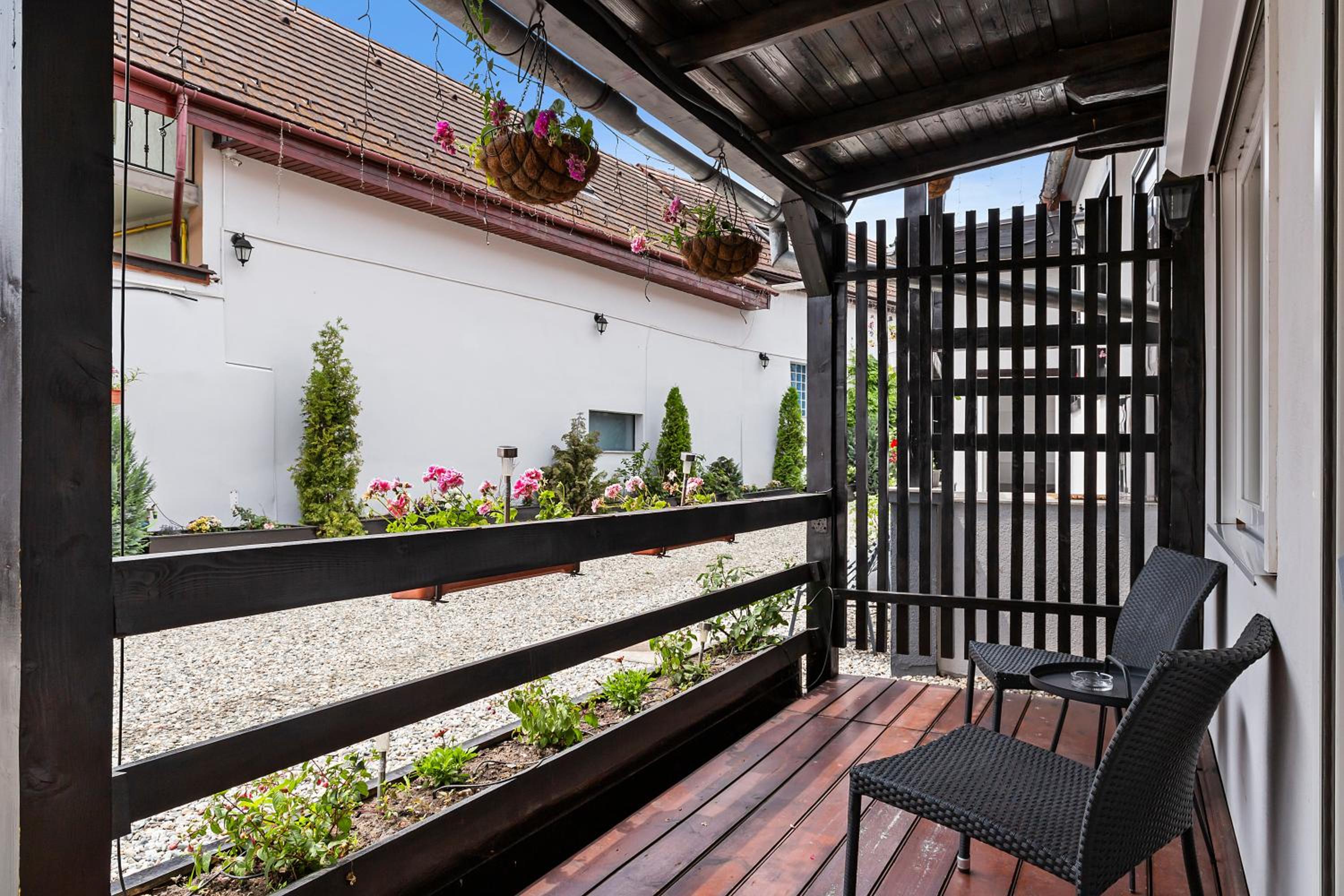 Double Room with Patio - Photo 4