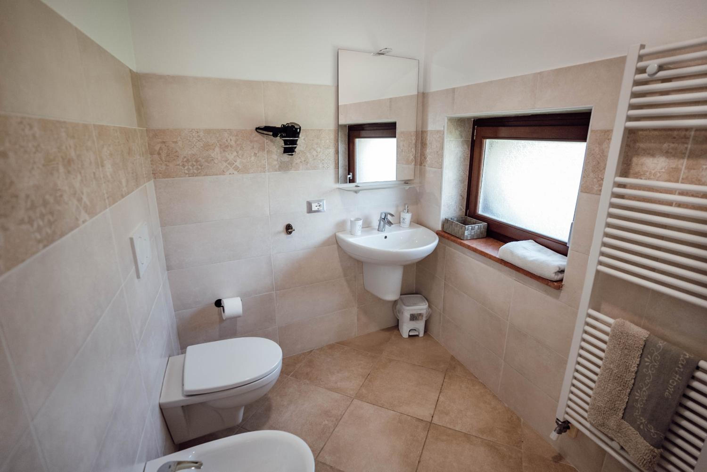 Budget Double Room photo 3