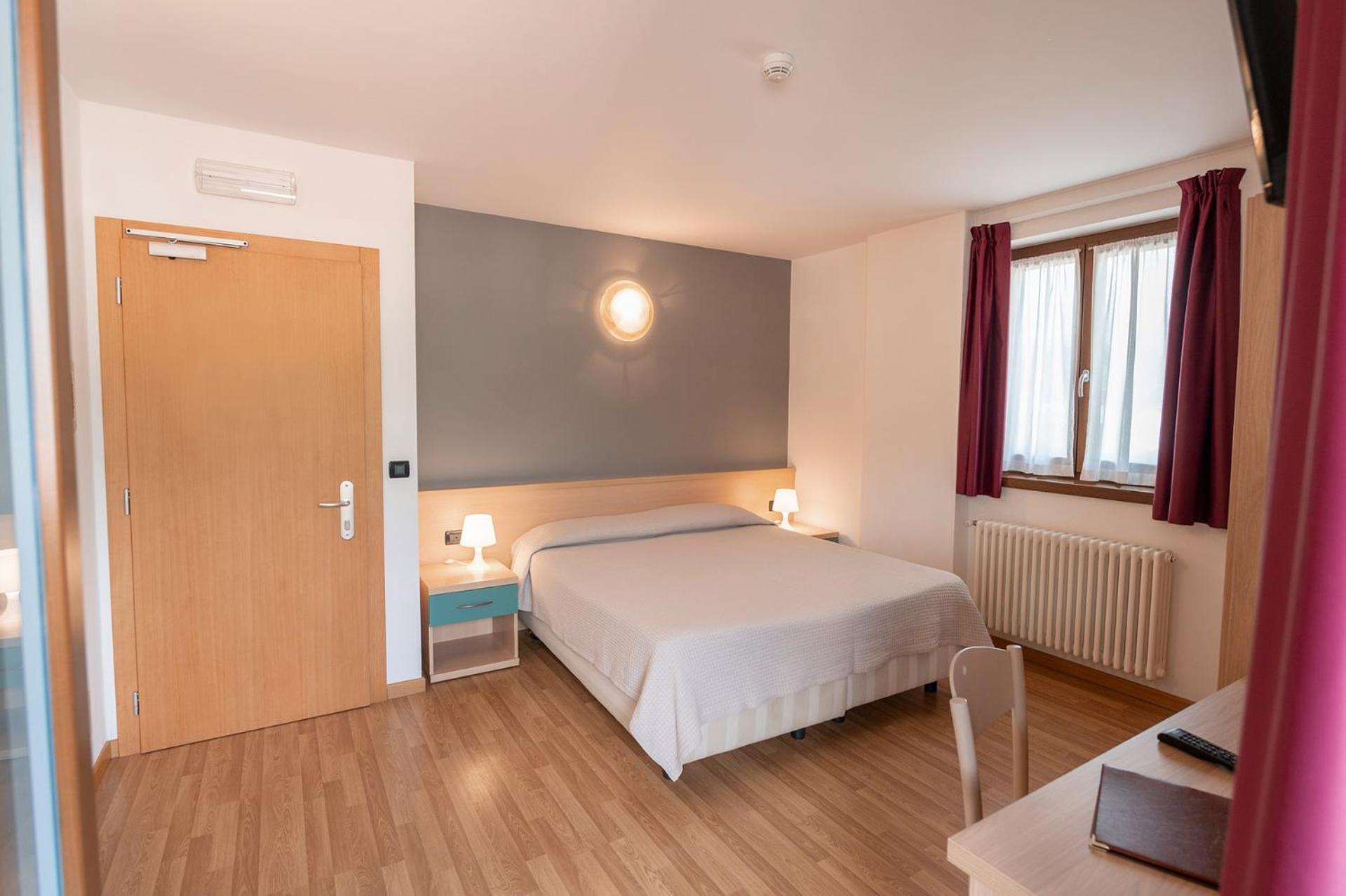 Deluxe Room - Photo 3