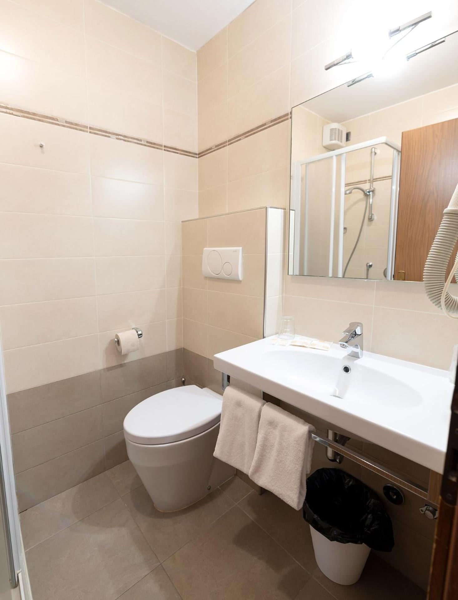 Deluxe Room - Photo 2