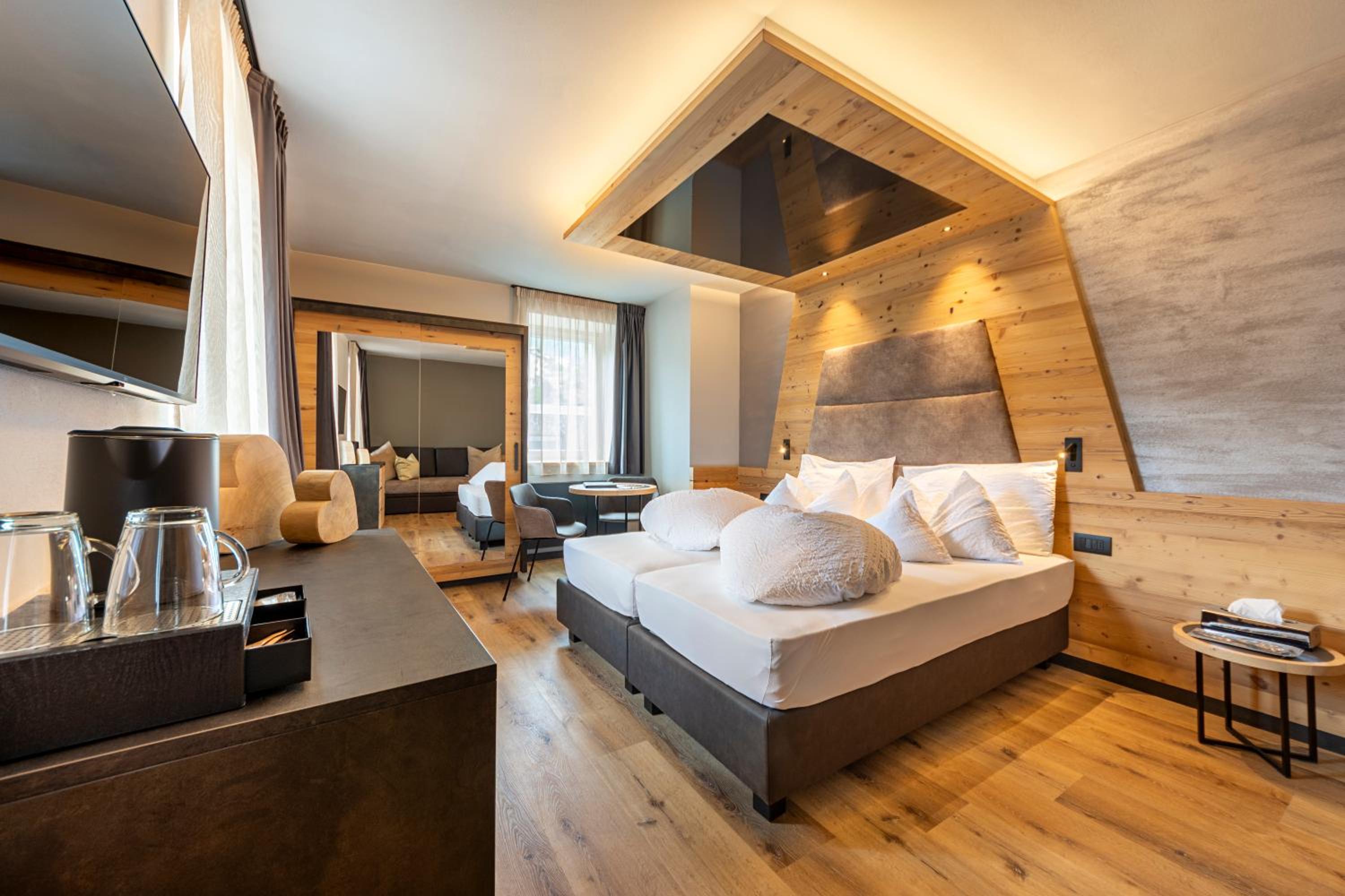 Double or Twin Room - Photo 8