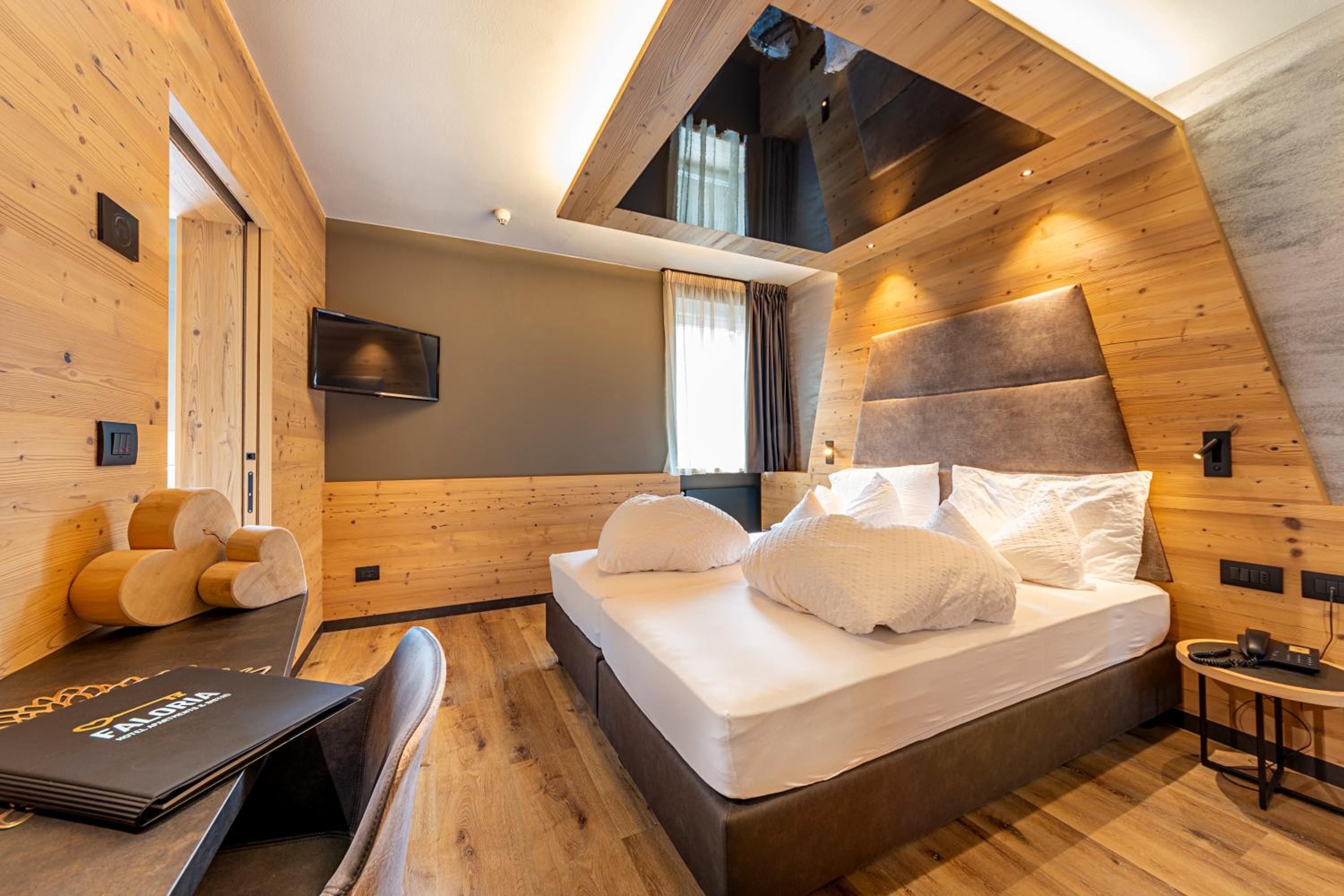 Double or Twin Room - Photo 3