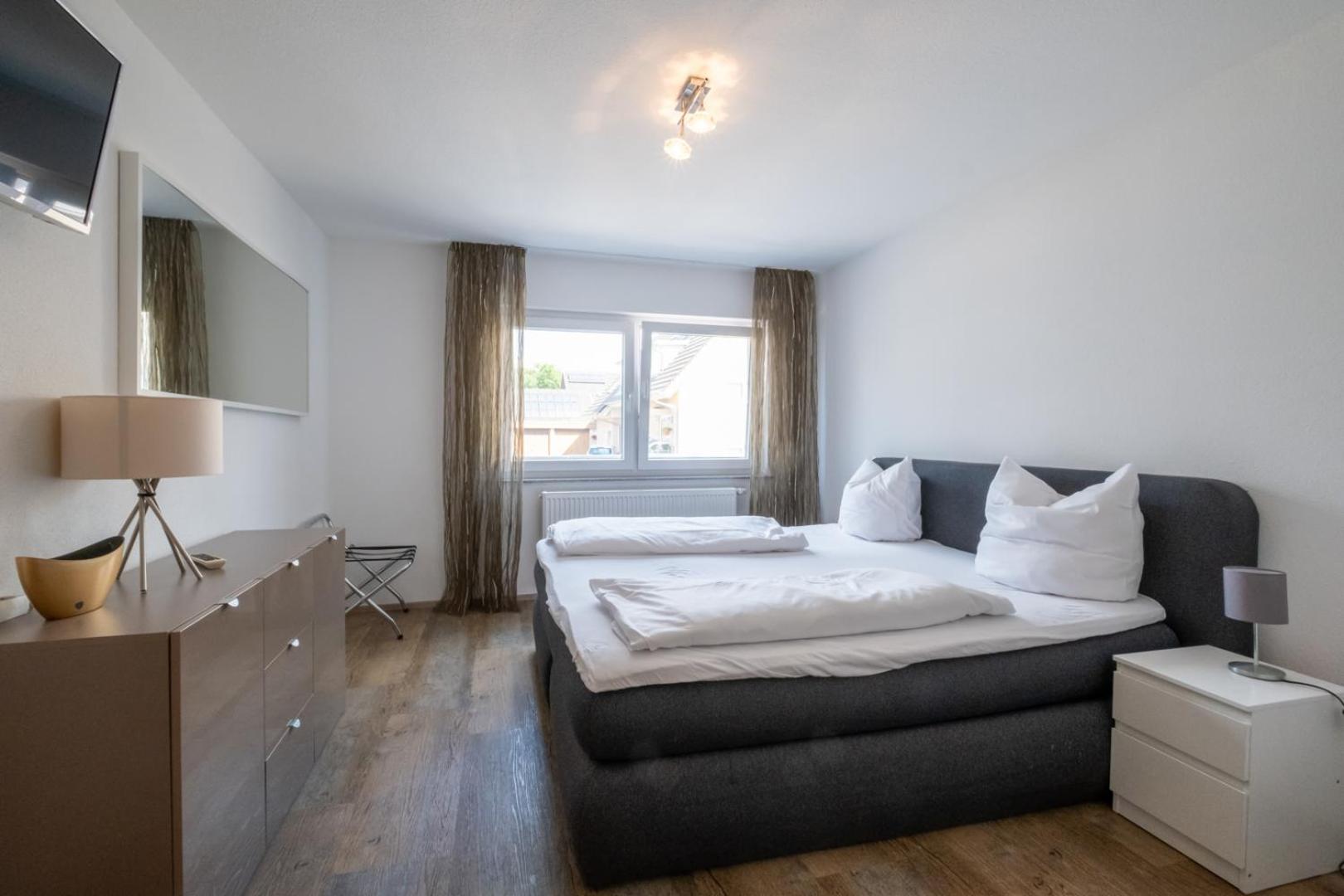 Two-Bedroom Apartment - Photo 3