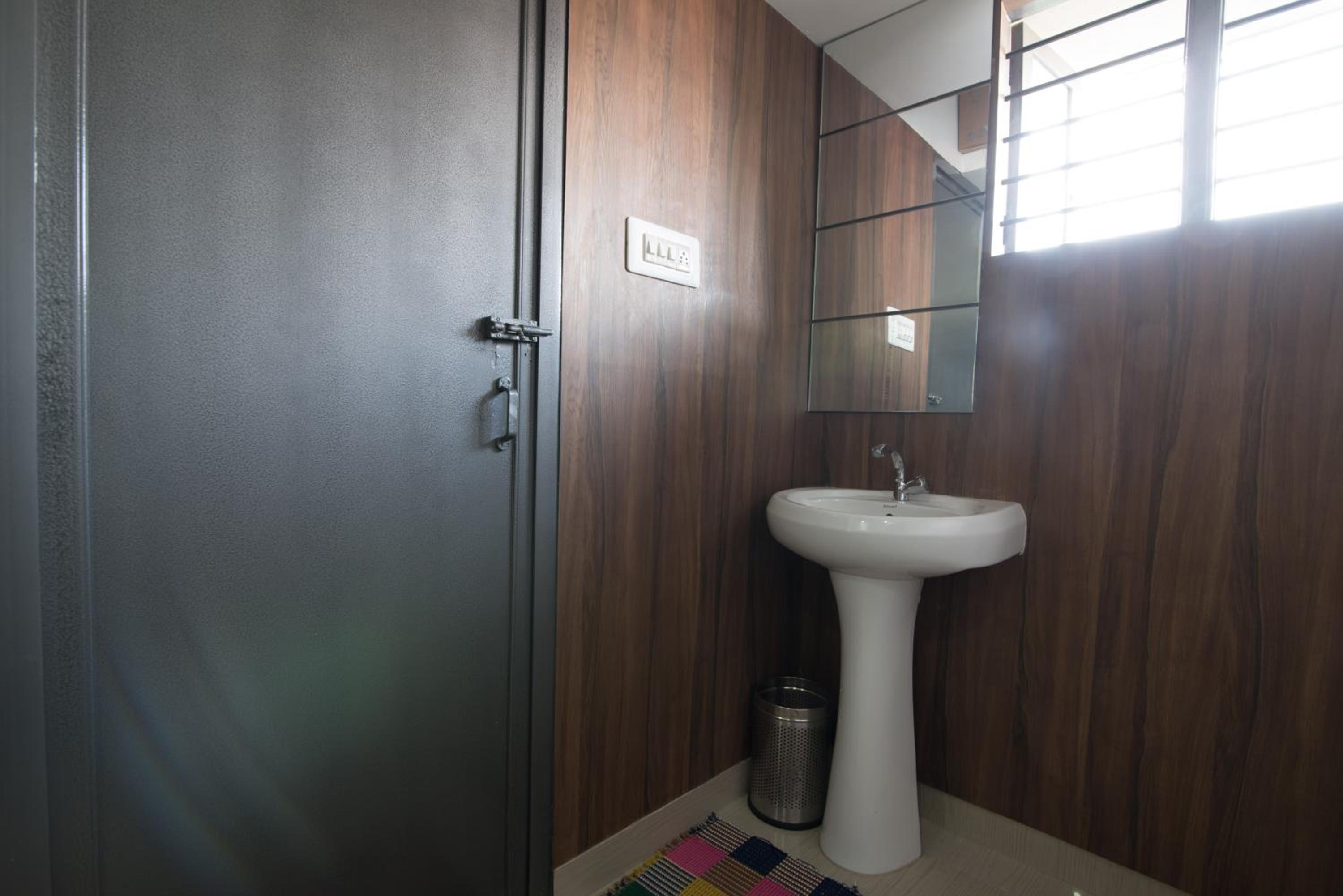 Deluxe Double Room - Photo 7