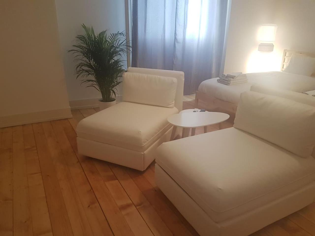 One-Bedroom Apartment photo 3