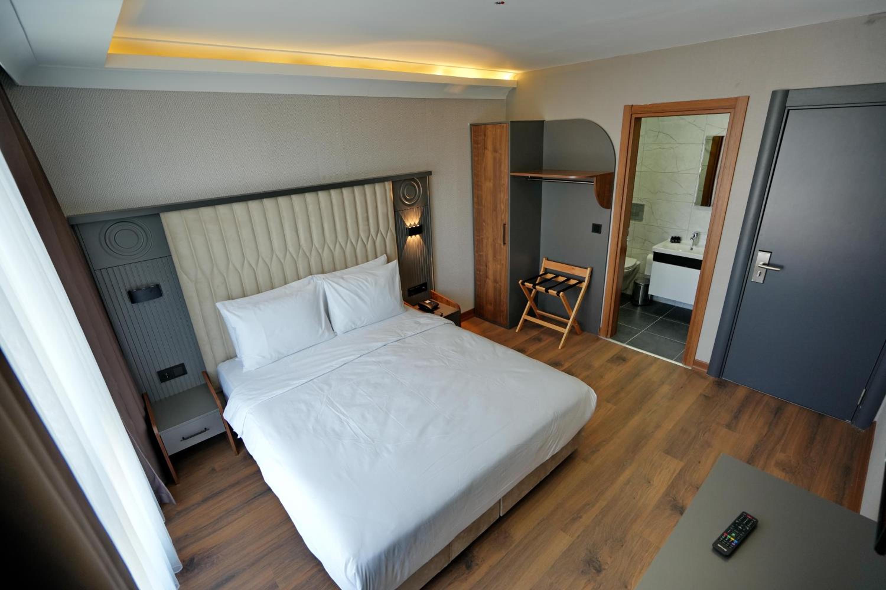 Deluxe Double Room - Photo 7