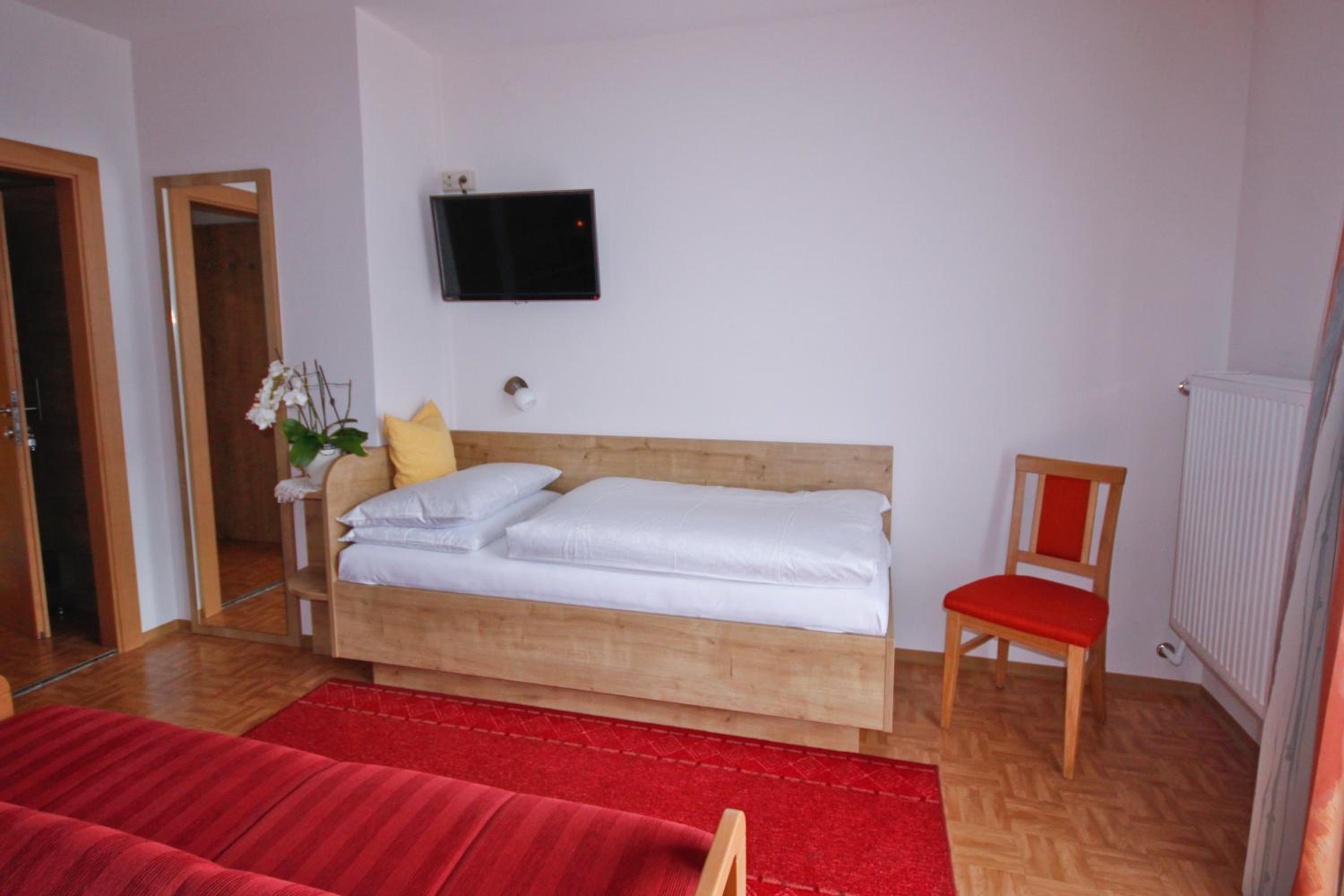 Family Room with Balcony photo 2