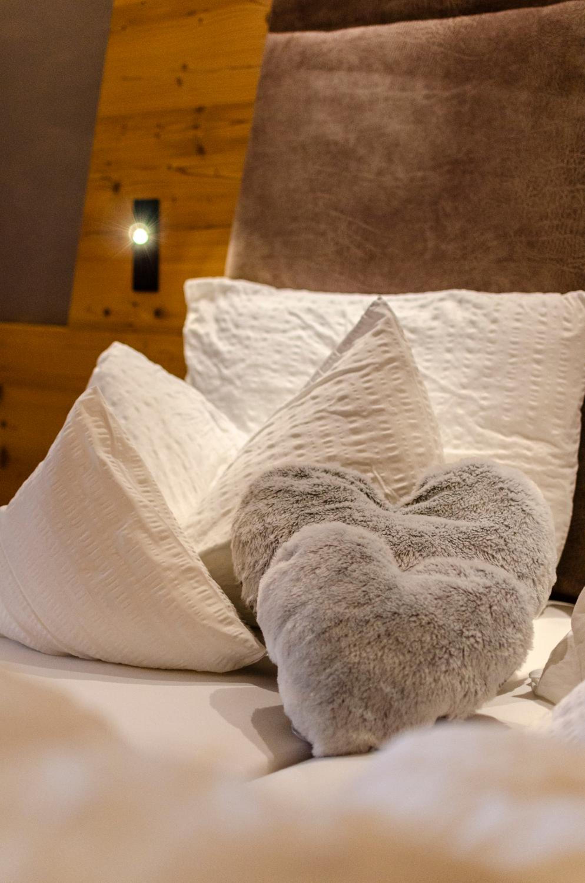 Double or Twin Room - Photo 4