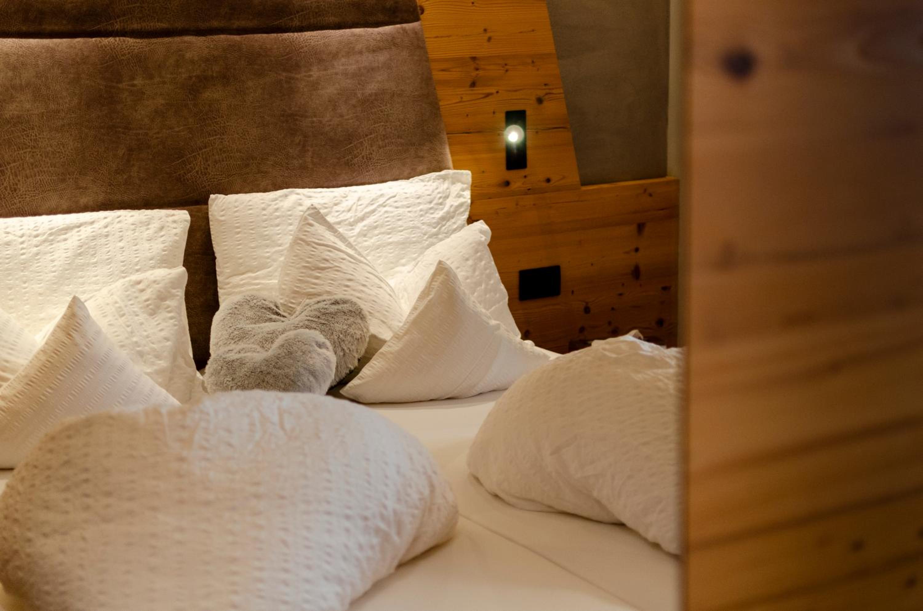 Double or Twin Room - Photo 1