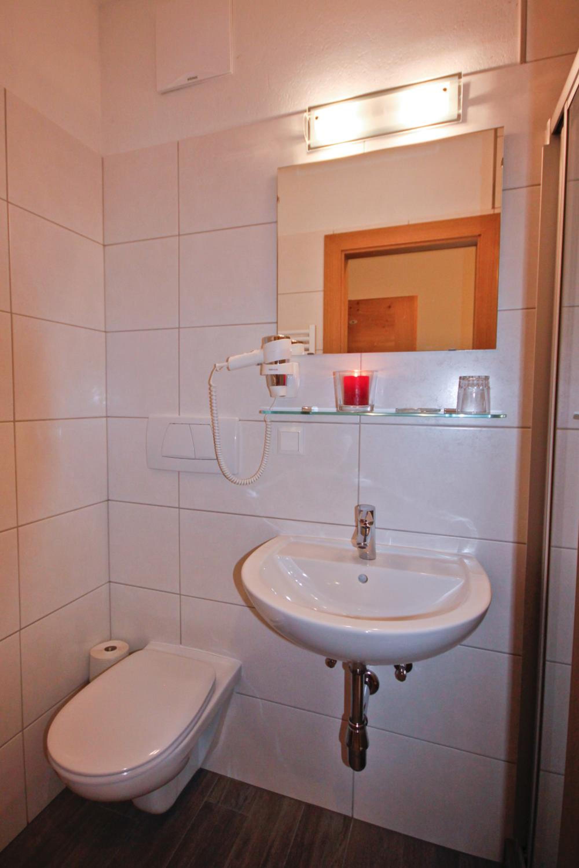 Single Room photo 3