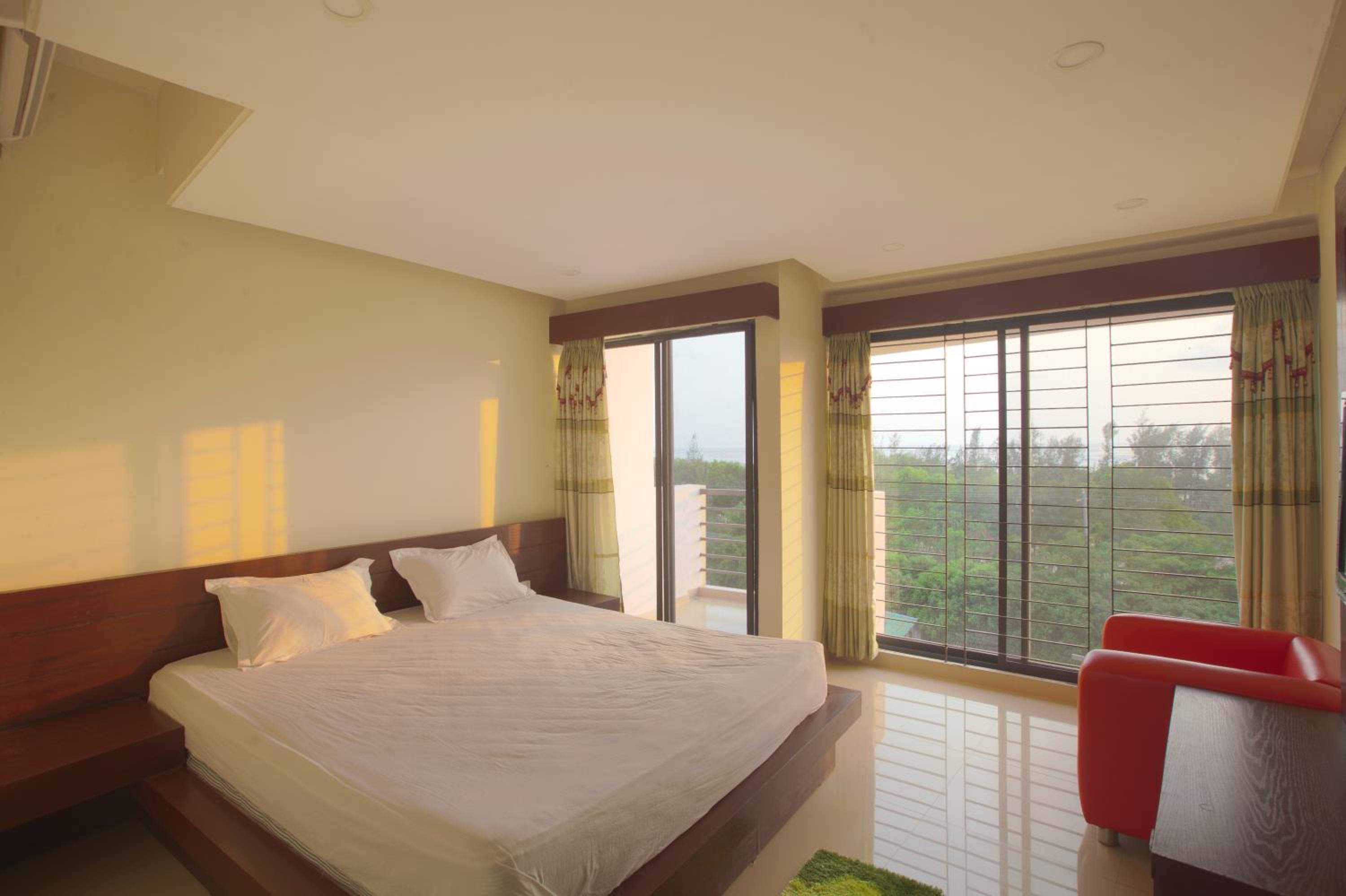 Deluxe Suite photo 2