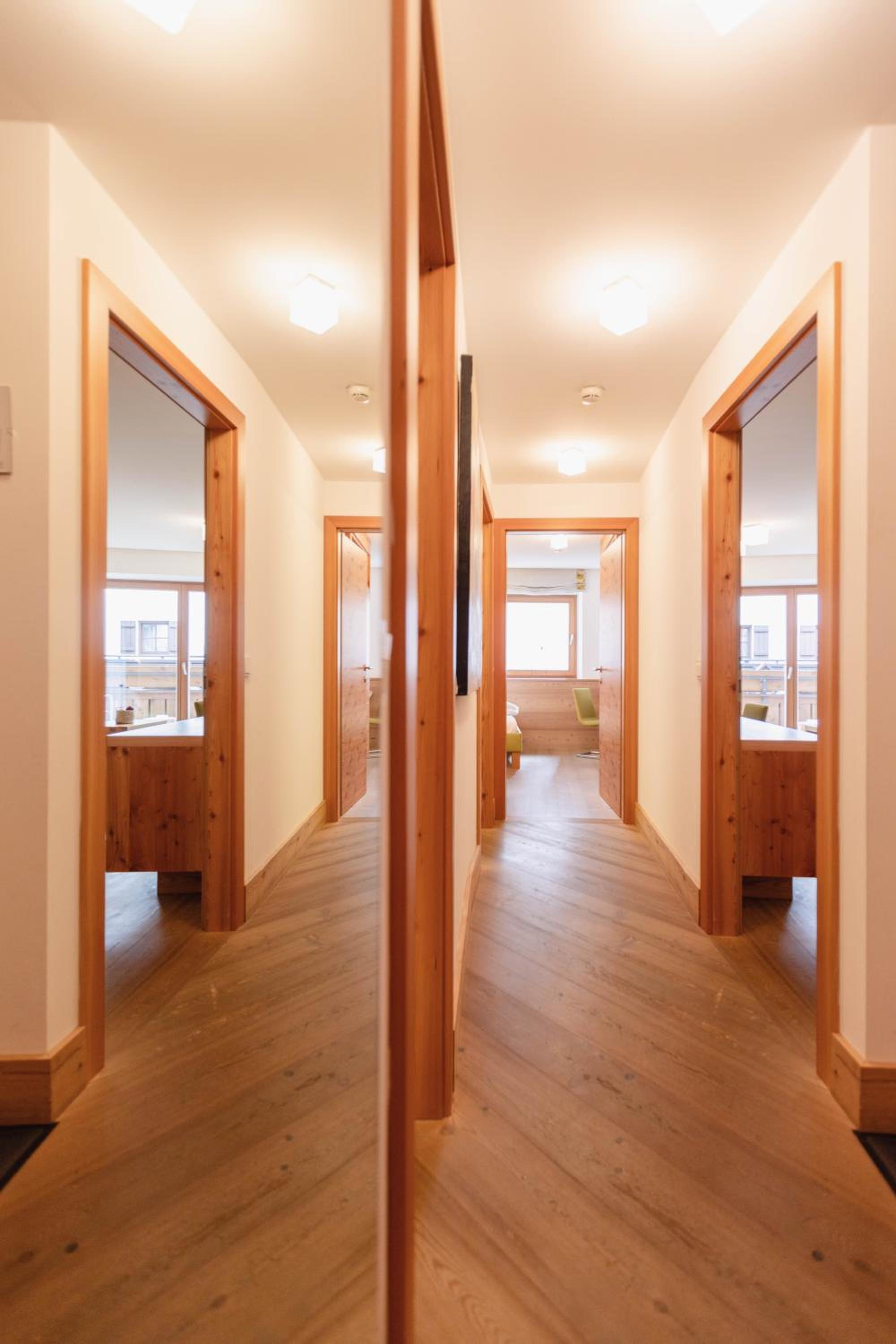One-Bedroom Suite - Photo 8
