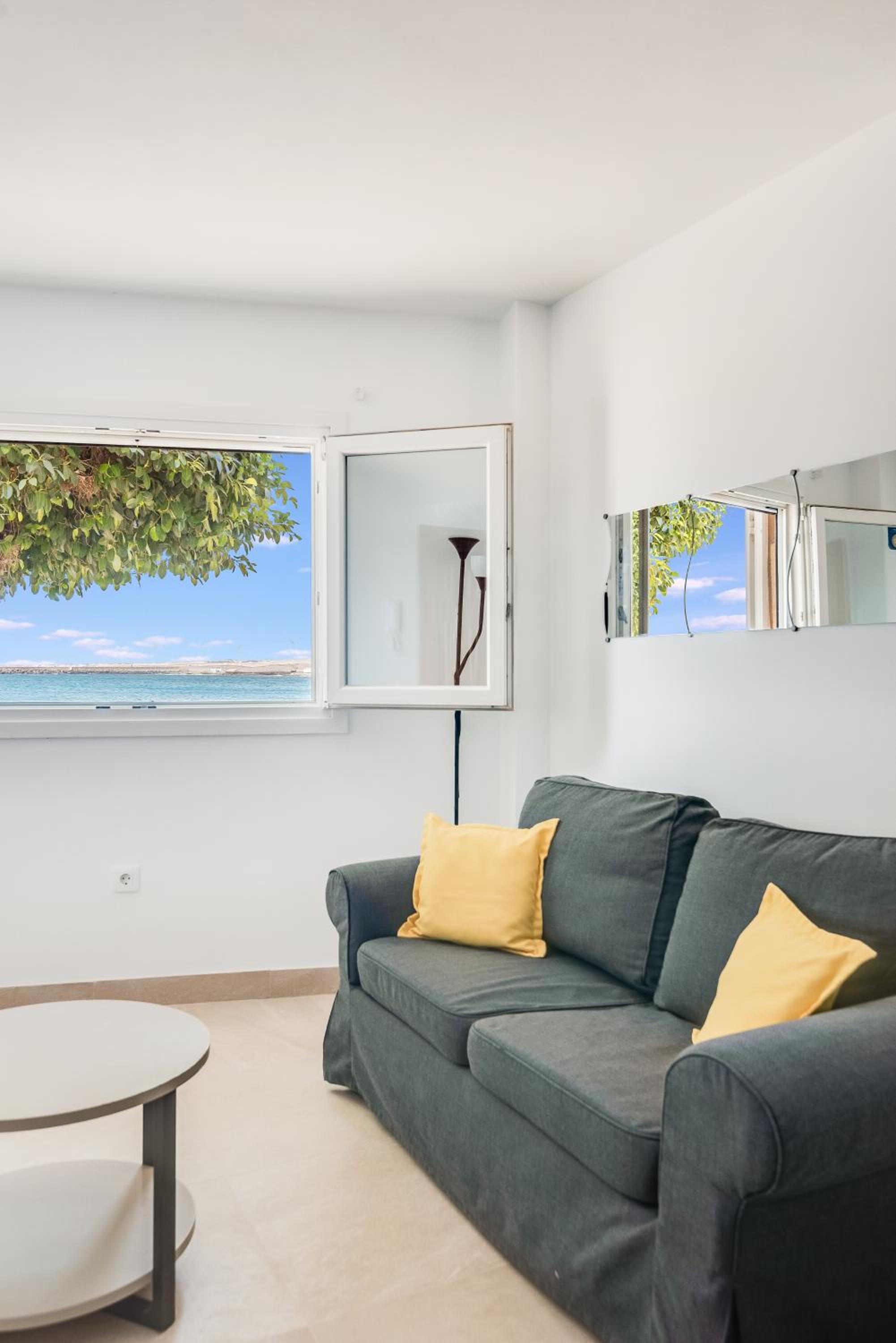 Apartamento con vista al mar