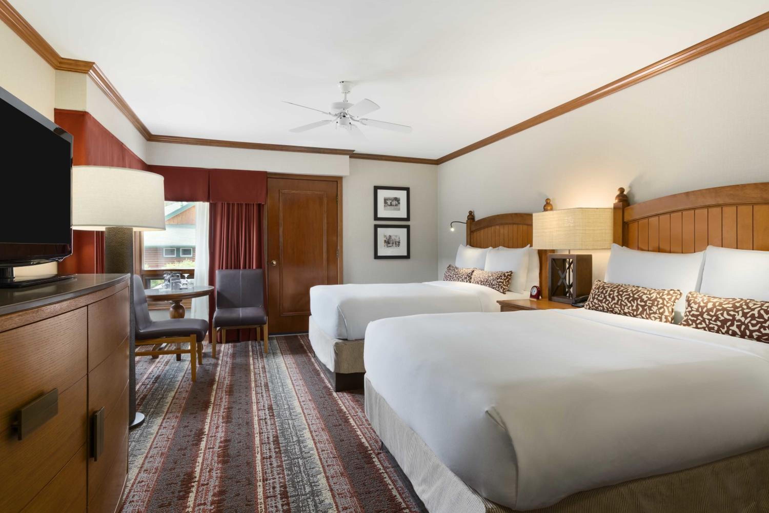 Deluxe Double Room with Two Double Beds photo 3