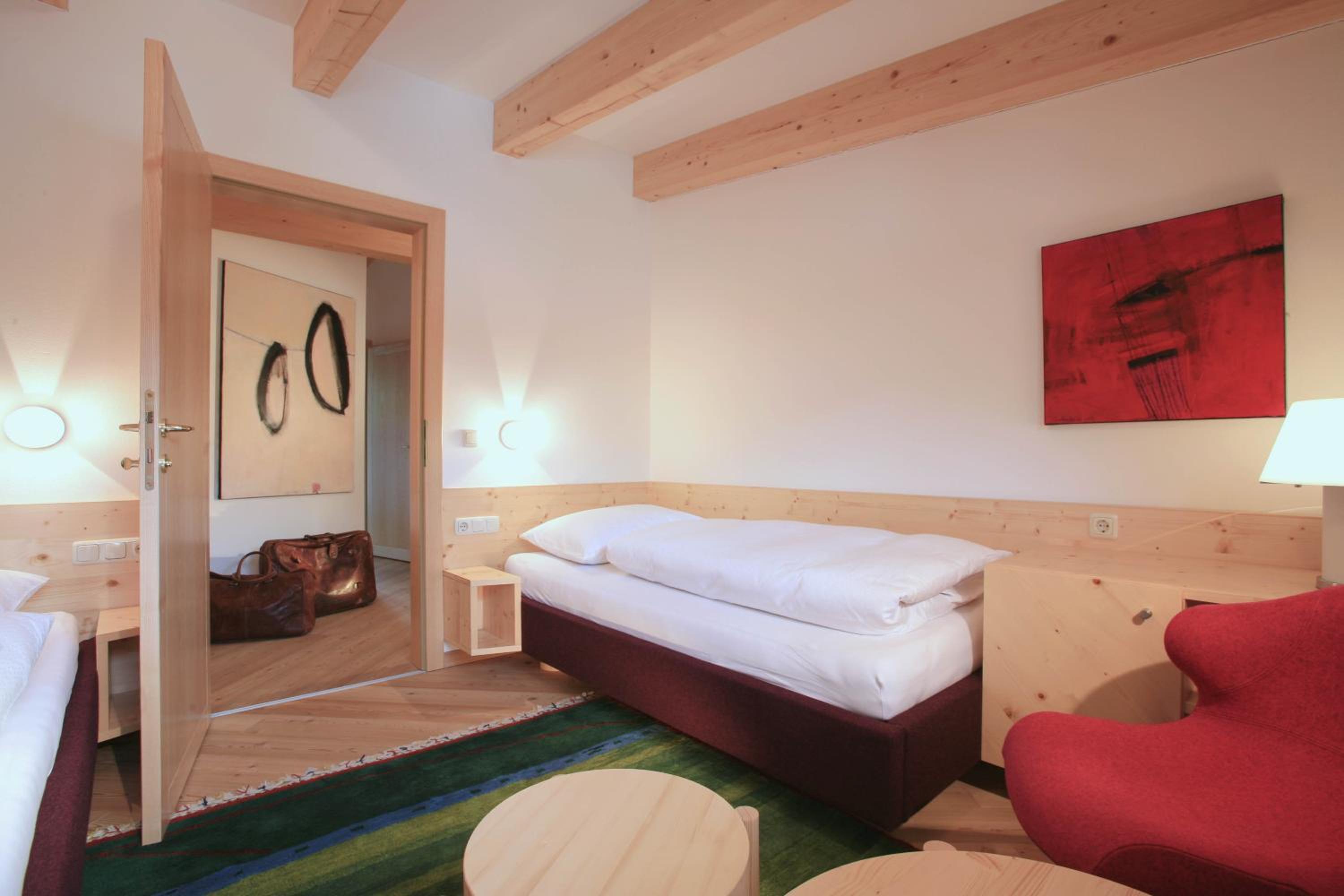Deluxe Suite - Photo 8