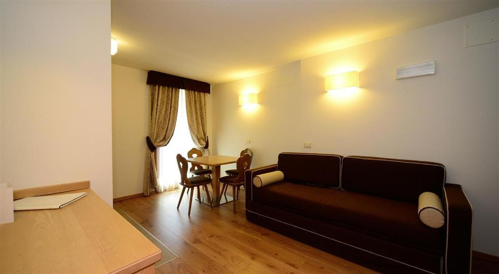 Two-Bedroom Suite with Balcony - Annex - Photo 1